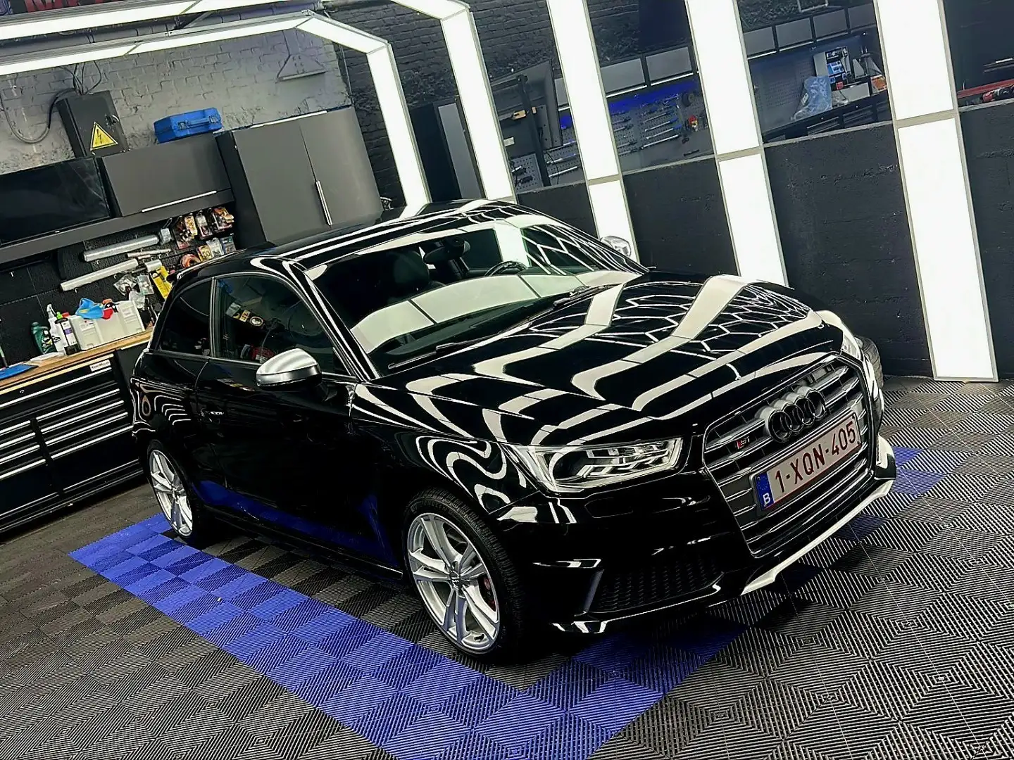 Audi S1 2.0 TFSI Чорний - 1