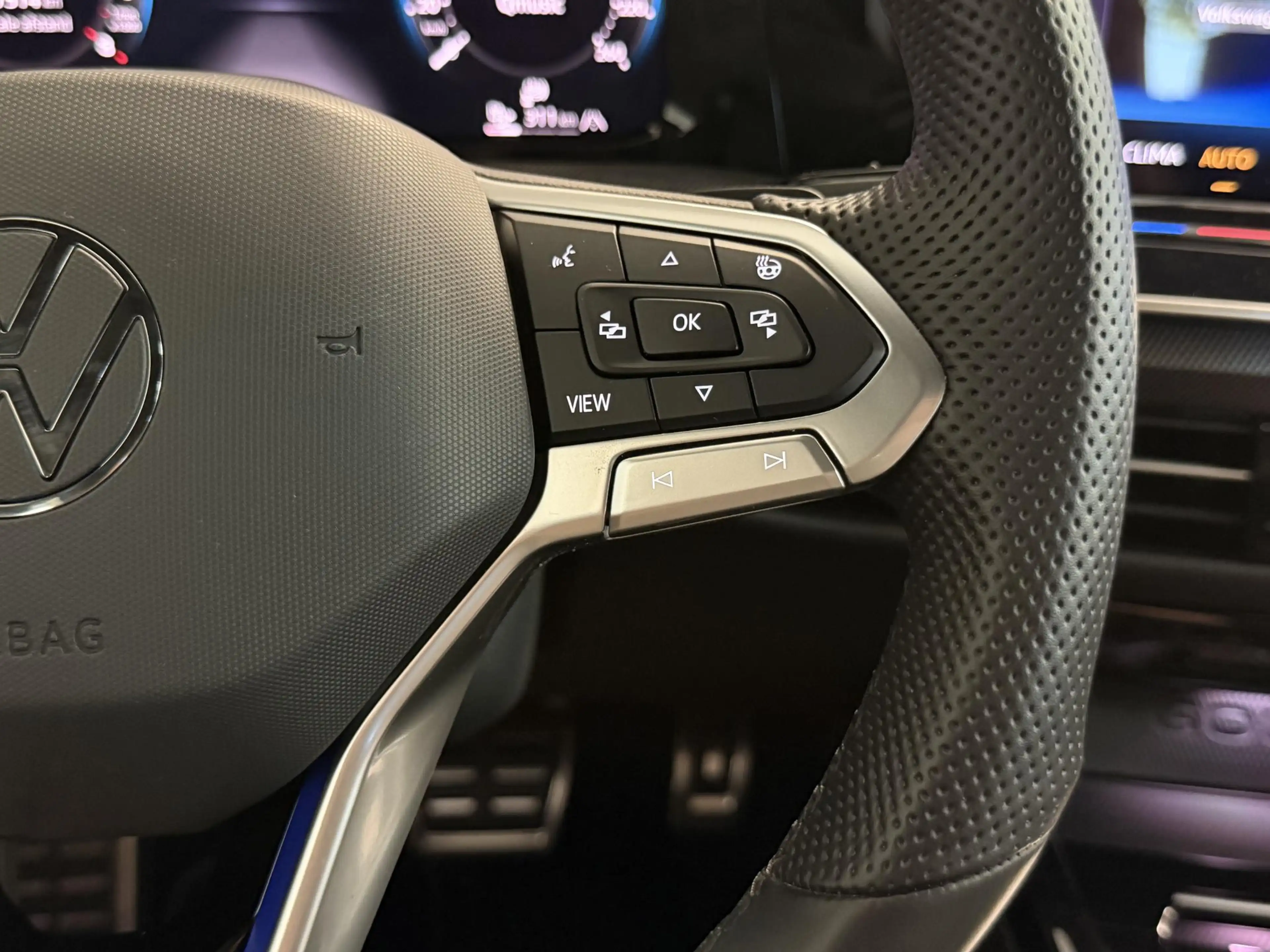 Volkswagen Golf GTE 1.5 eHybrid 272PK SOH 96% | Adaptive cruise | Head — photo 12