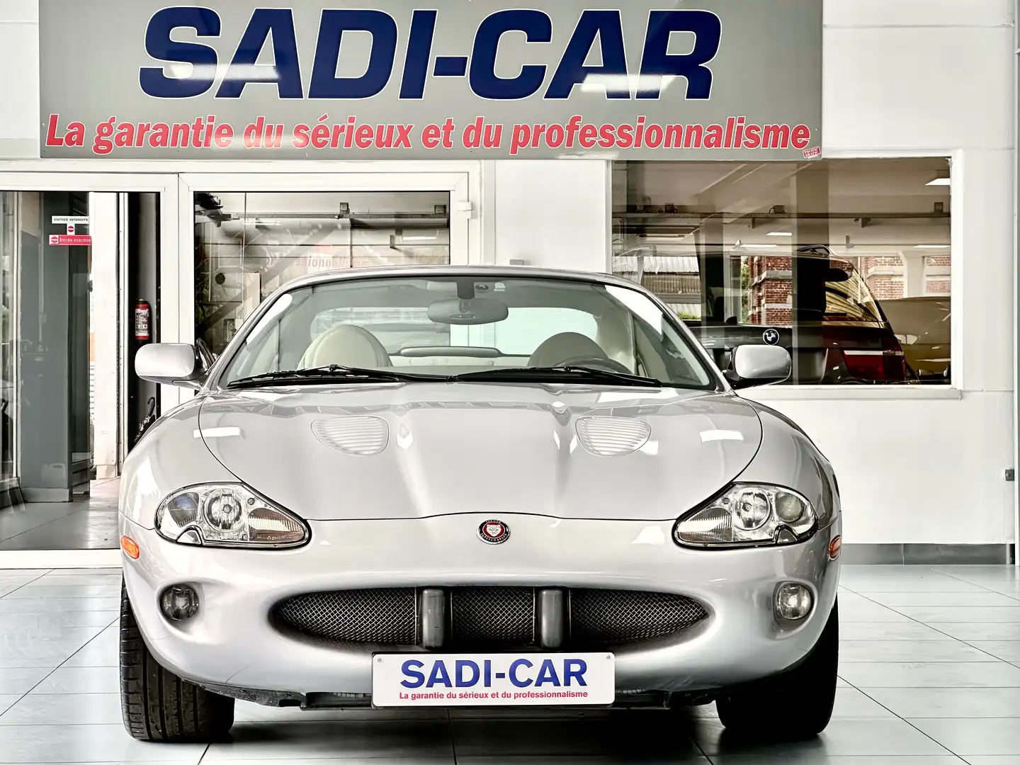 Jaguar XKR 4.0i V8 Supercharged 363cv - 32v S/C Grijs - 2