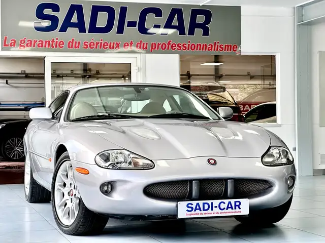 Jaguar XKR 4.0i V8 Supercharged 363cv - 32v S/C