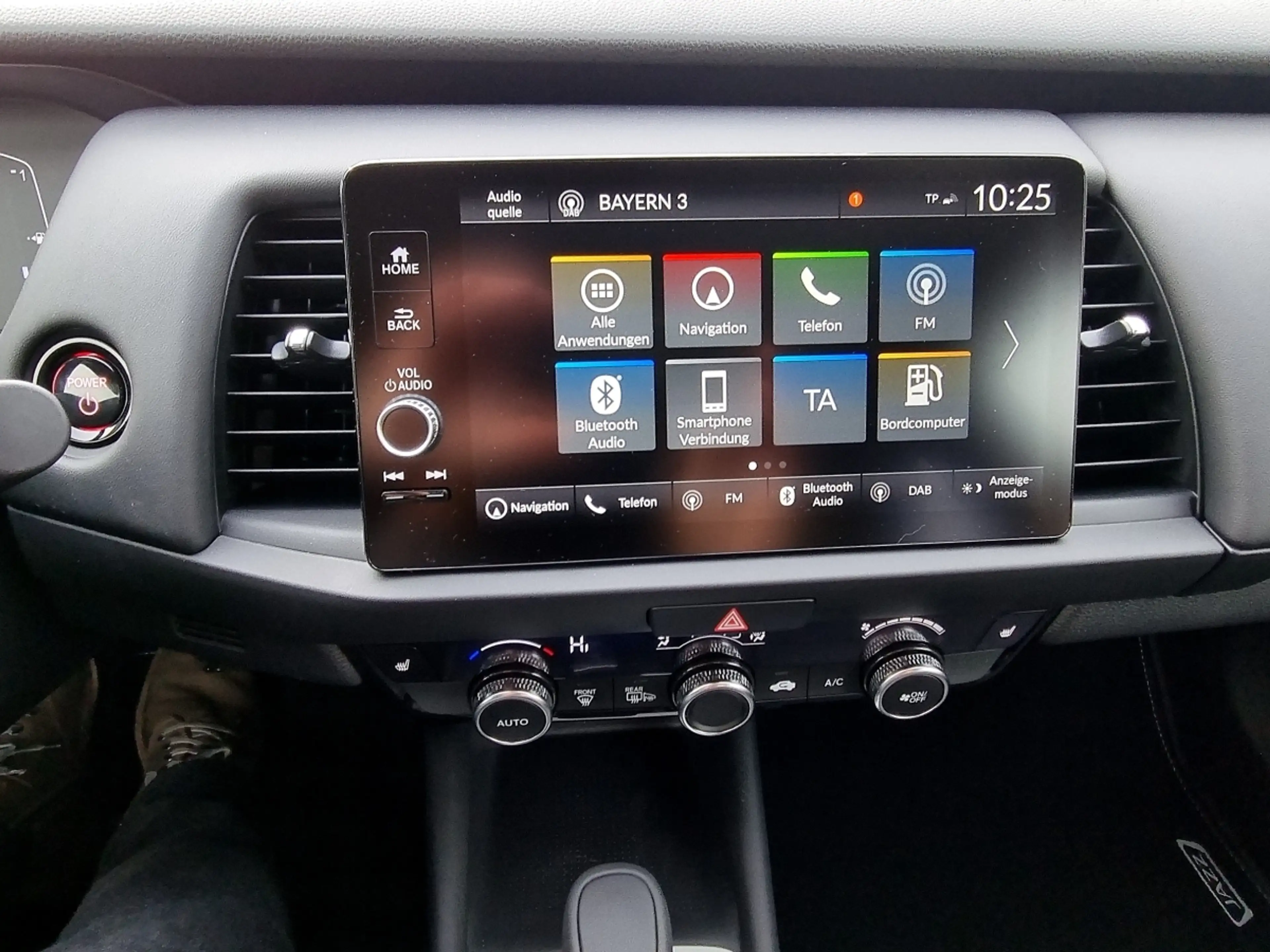 Honda Jazz 1.5 Hybrid Crosstar Advance Navi* LED* — photo 12