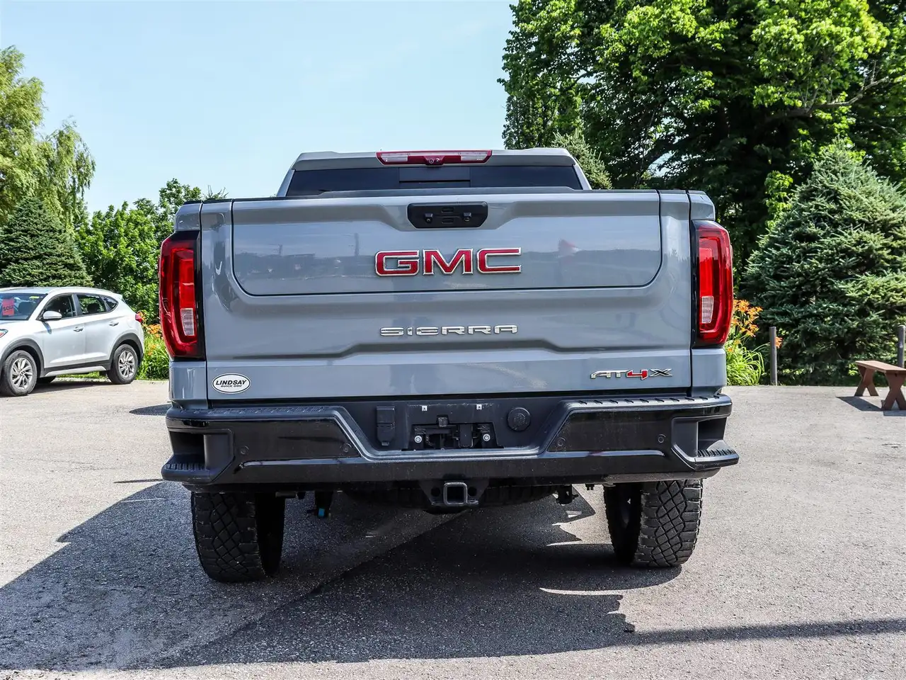 GMC Sierra 1500 photo GMC Sierra 1500