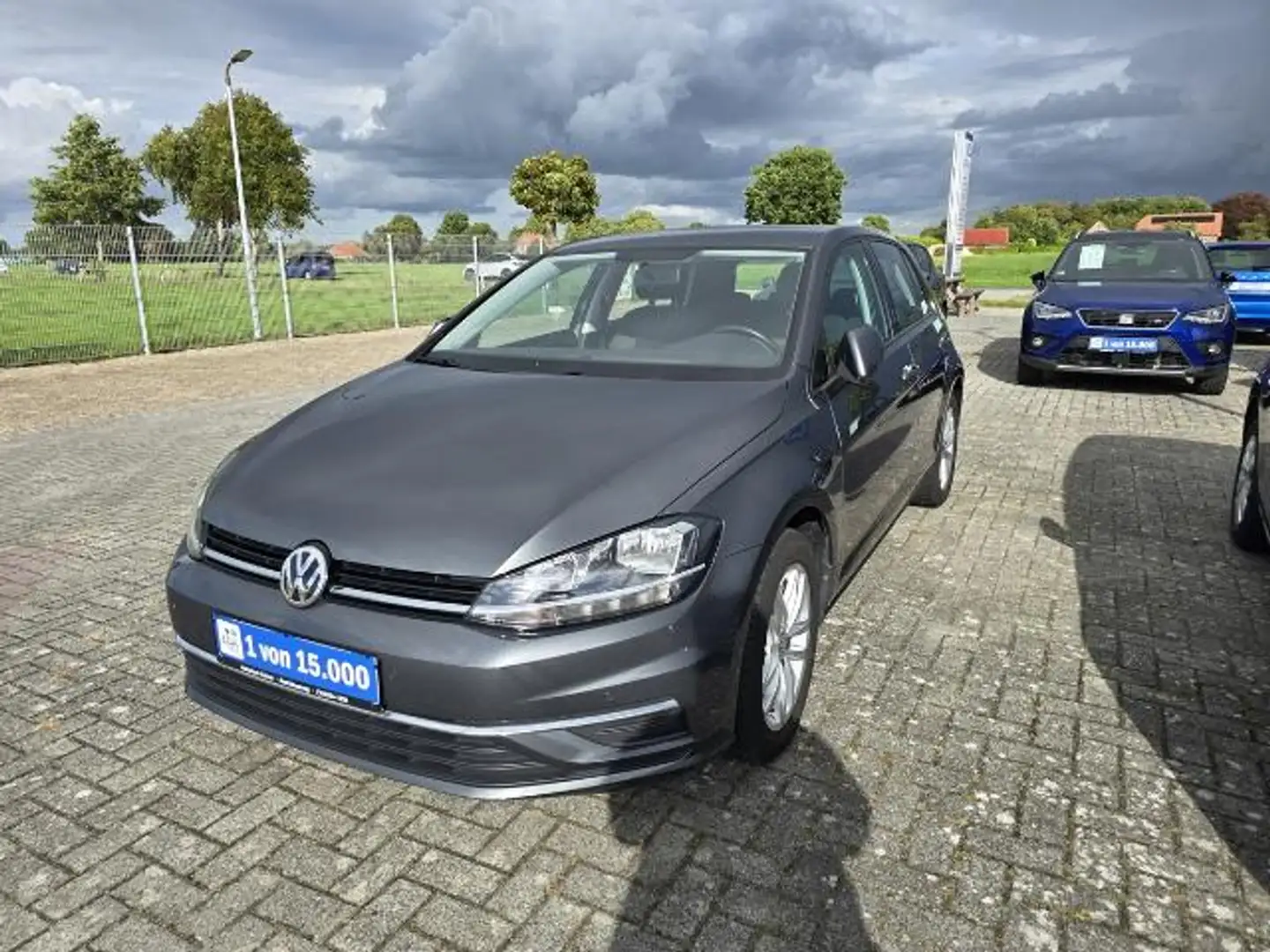 Volkswagen Golf VII 5-T. 1.0 TSI BMT Comfortline #Klima #ALU #Allw Grau - 1