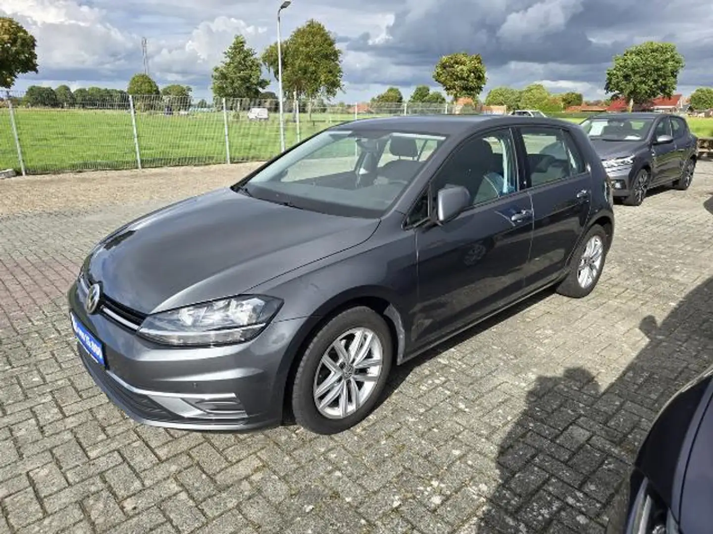 Volkswagen Golf VII 5-T. 1.0 TSI BMT Comfortline #Klima #ALU #Allw Grau - 2