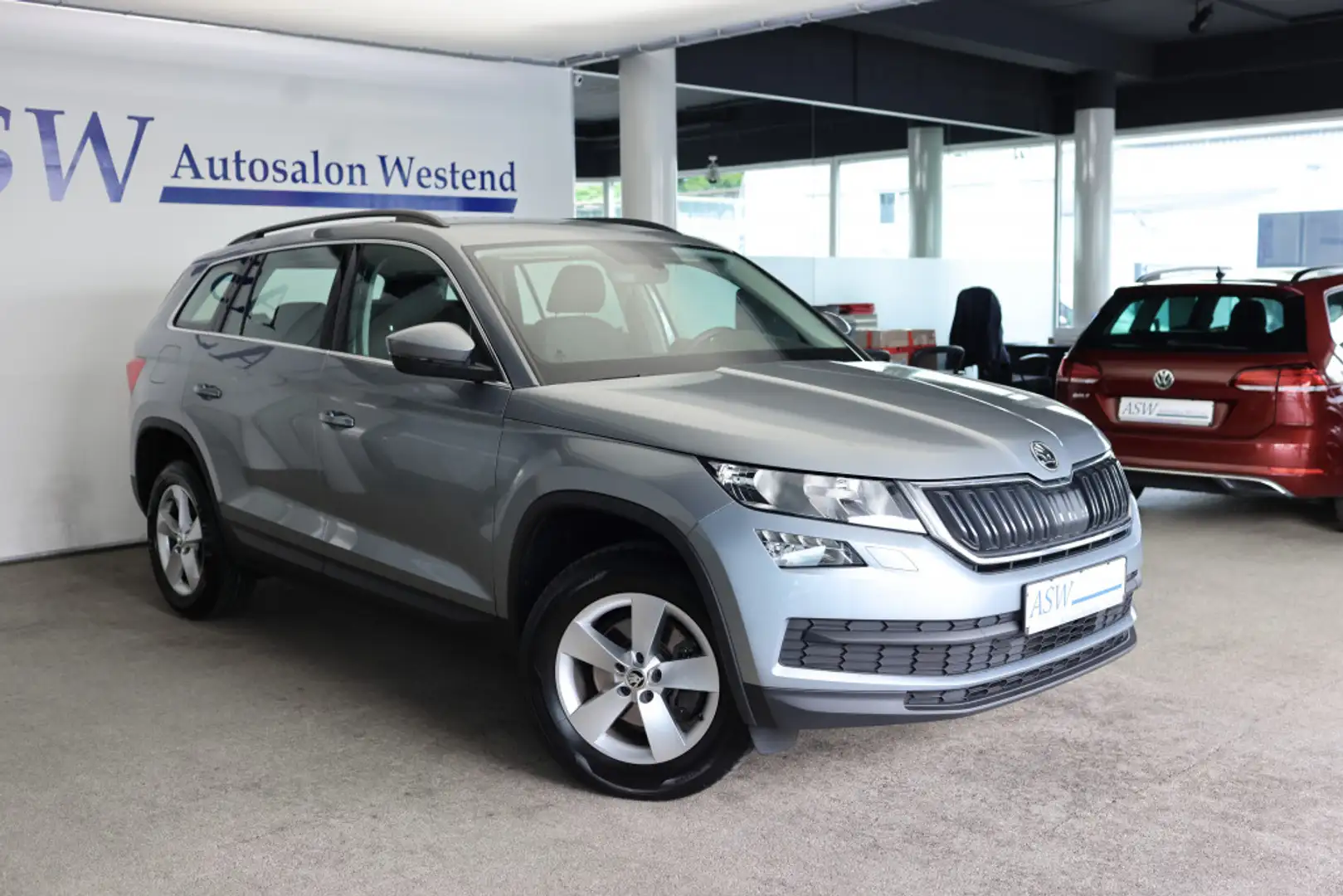 Skoda Kodiaq 2,0 TDI AMBITION ANHÄNGERKUPPLUNG Gris - 1