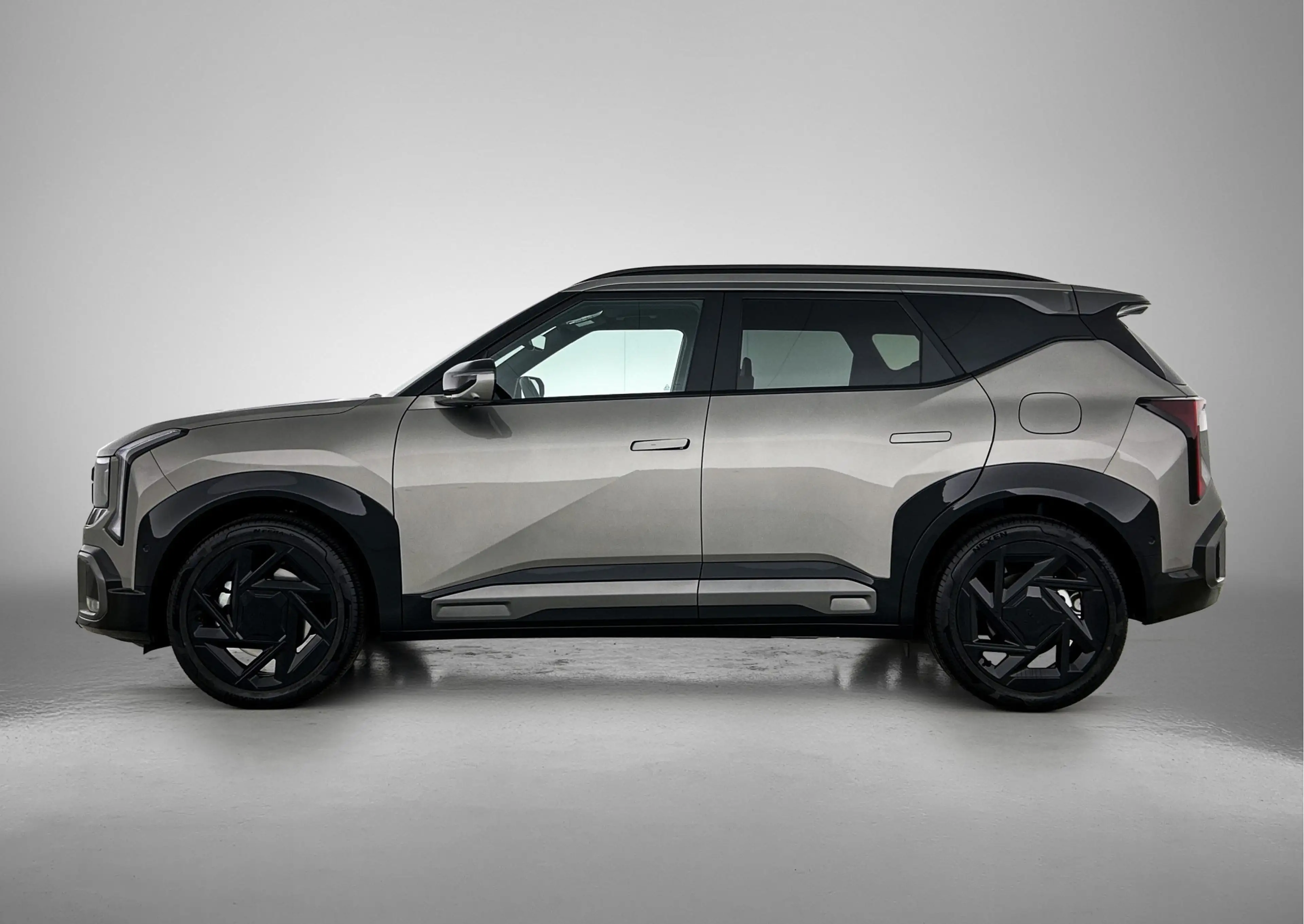 Kia Seltos 1.6 GDi Hybrid X-Line Stoelverwarming en verkoelin — photo 3