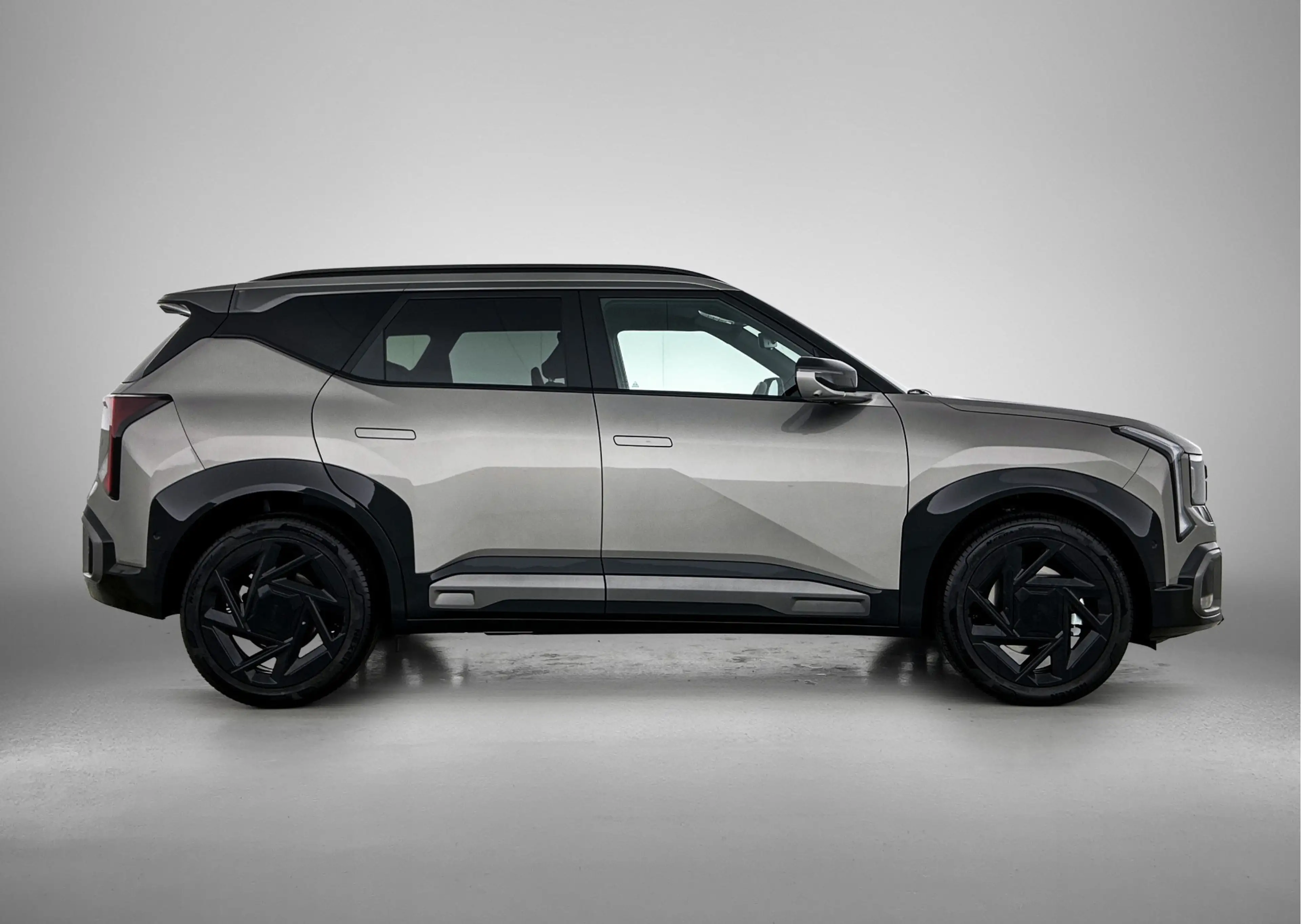Kia Seltos 1.6 GDi Hybrid X-Line Stoelverwarming en verkoelin — photo 12