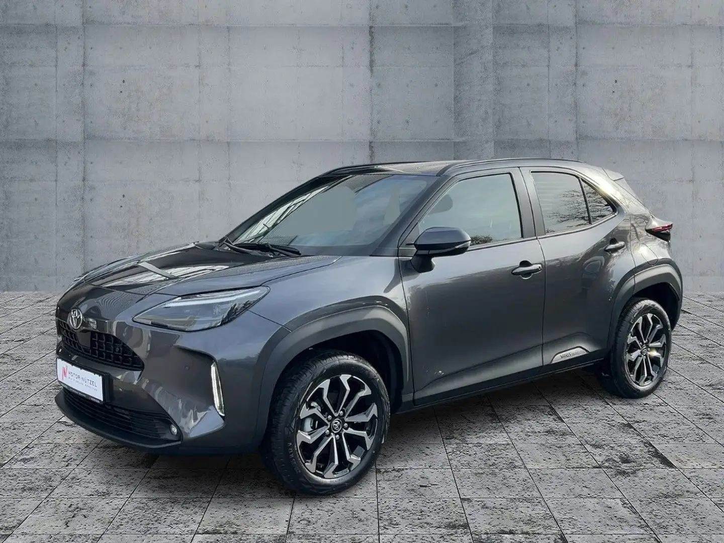 Toyota Yaris Cross 1.5Hybrid TEAMPLAYER LED+NAV+ACC+RFK Gris - 2