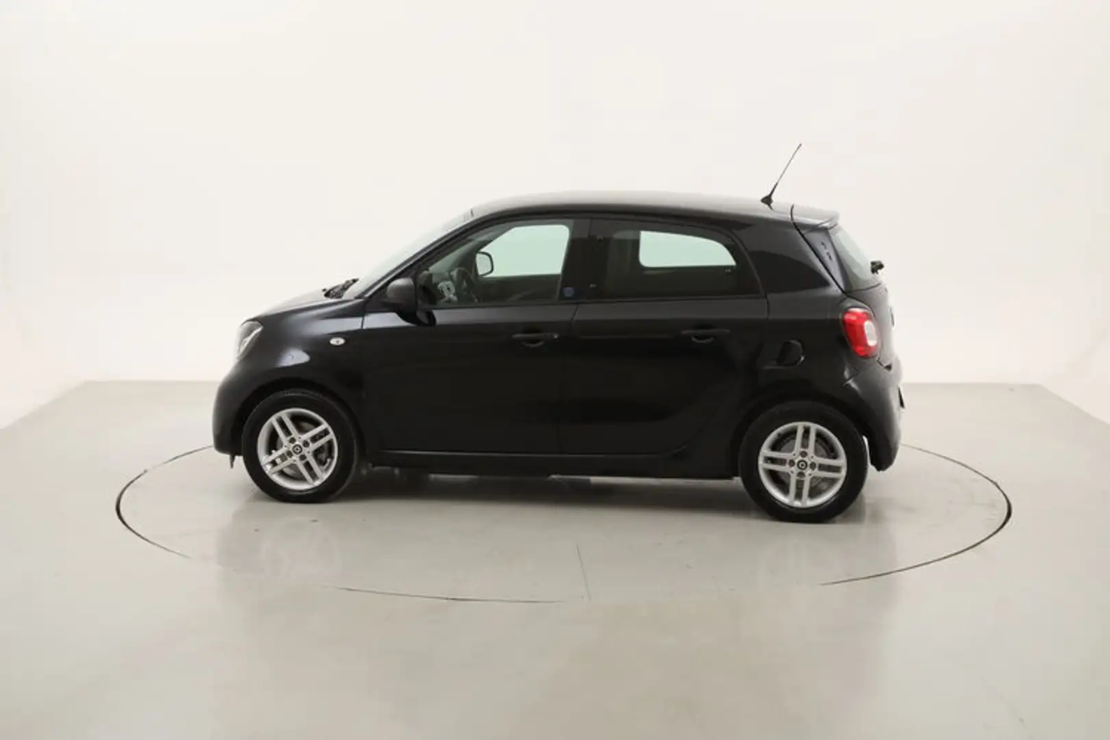 smart forFour EQ Pure Elettrico 82CV Černá - 2