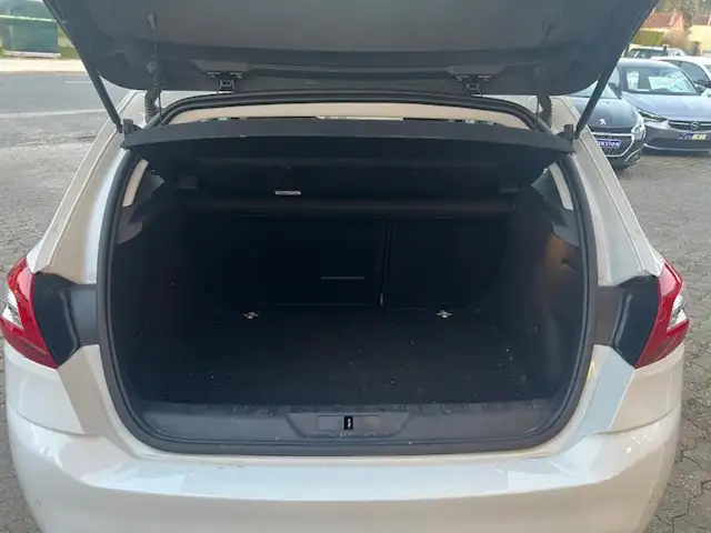 Peugeot 308 view 27