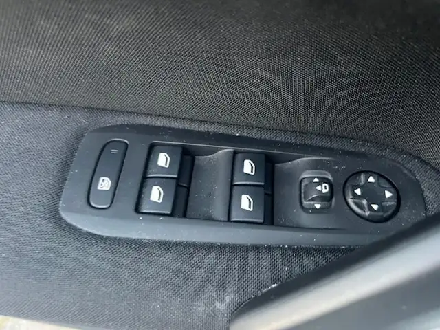 Peugeot 308 view 20