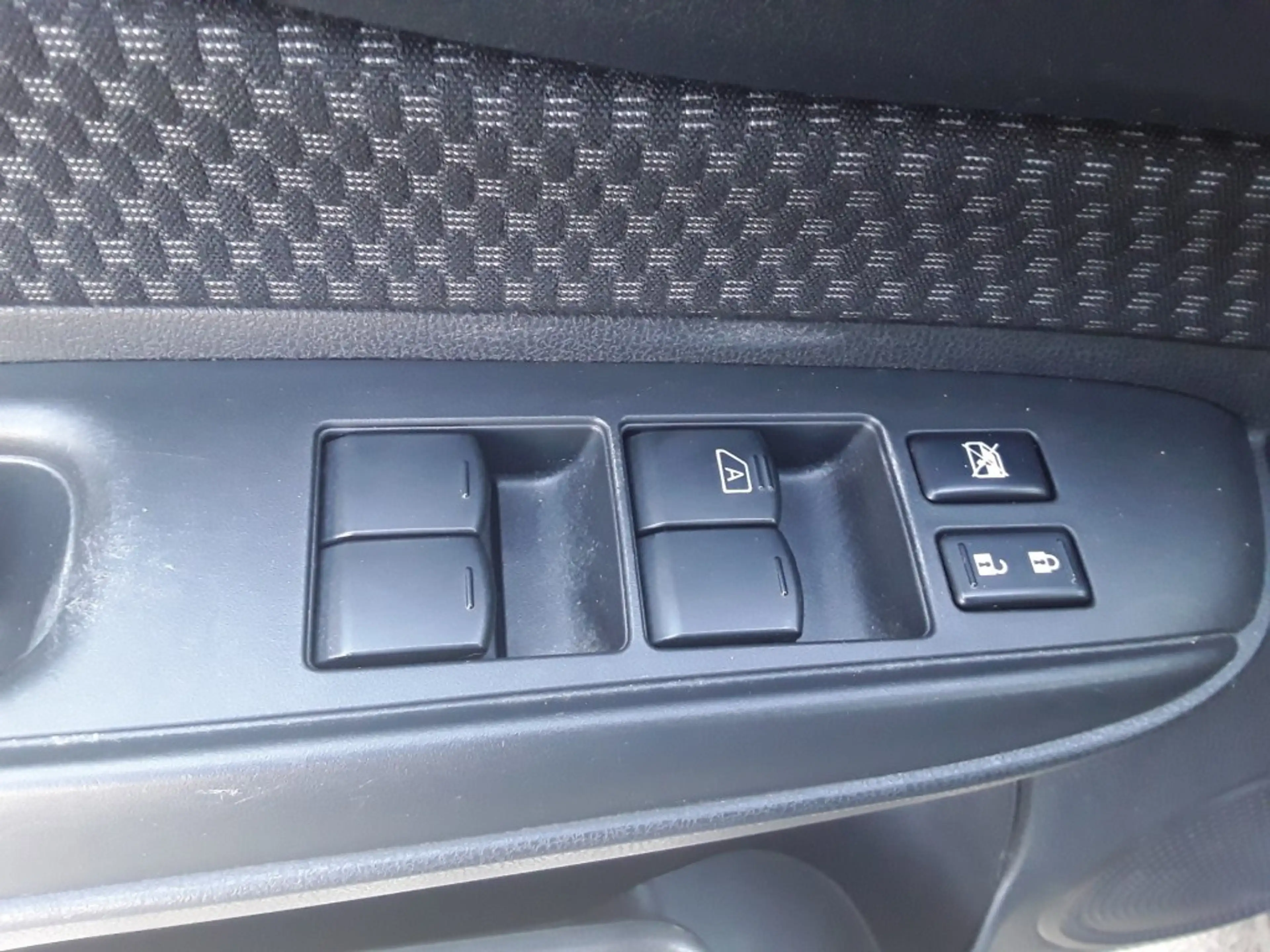 Nissan Note 1.2 CONNECT EDITION — photo 15