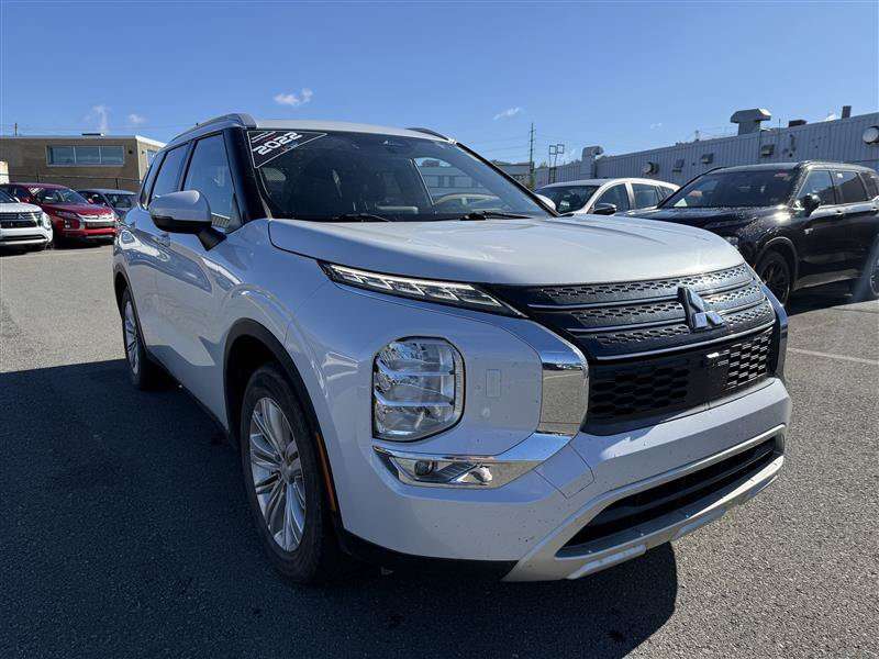 2022 Mitsubishi Outlander SE — снимка 1