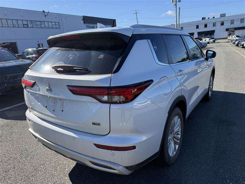 2022 Mitsubishi Outlander SE — снимка 1