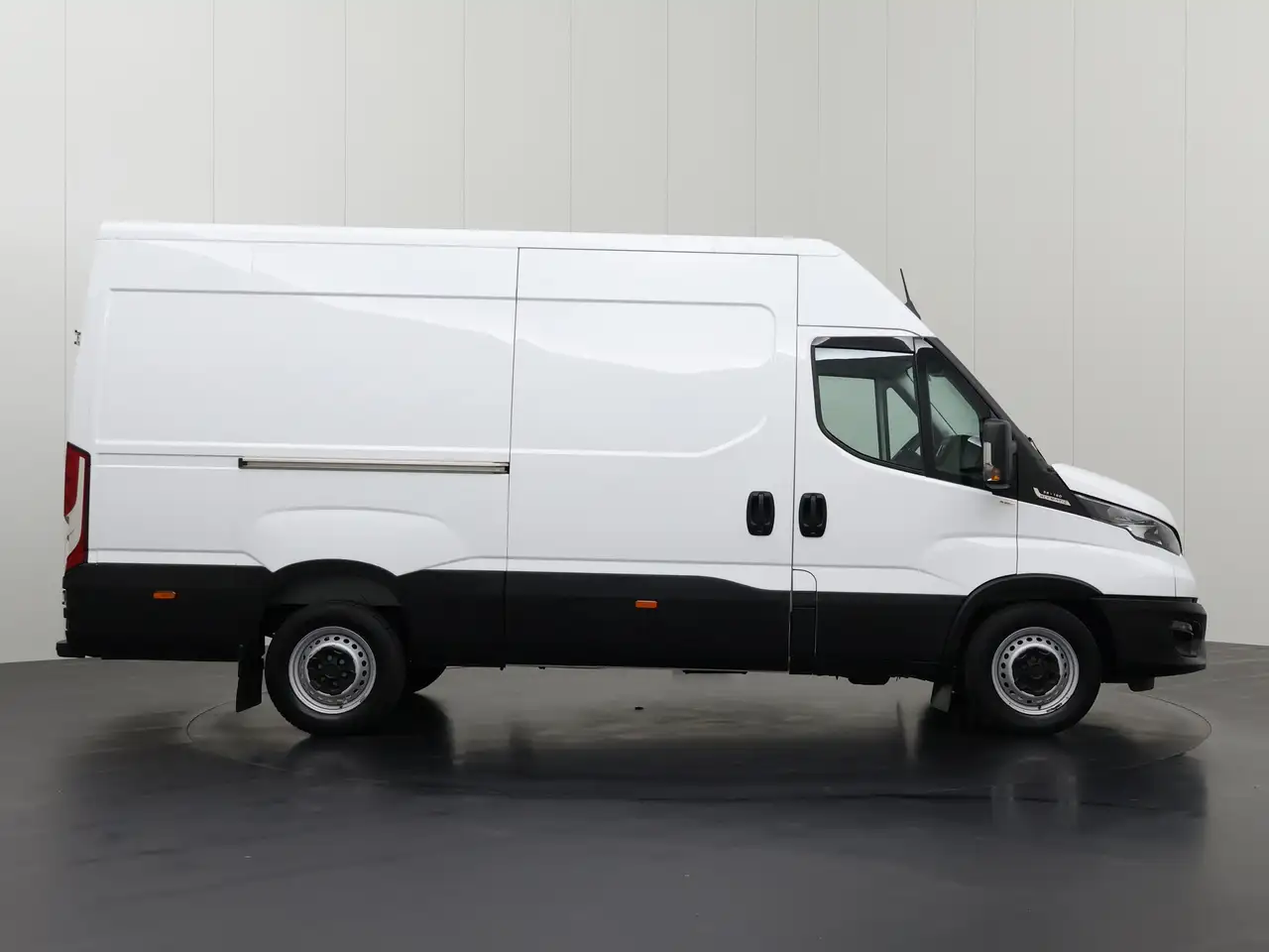 Iveco Daily 2024 — фото 13