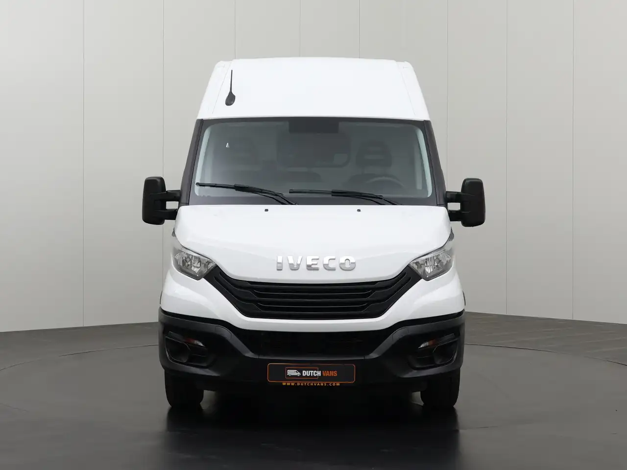 Iveco Daily 2024 — фото 10