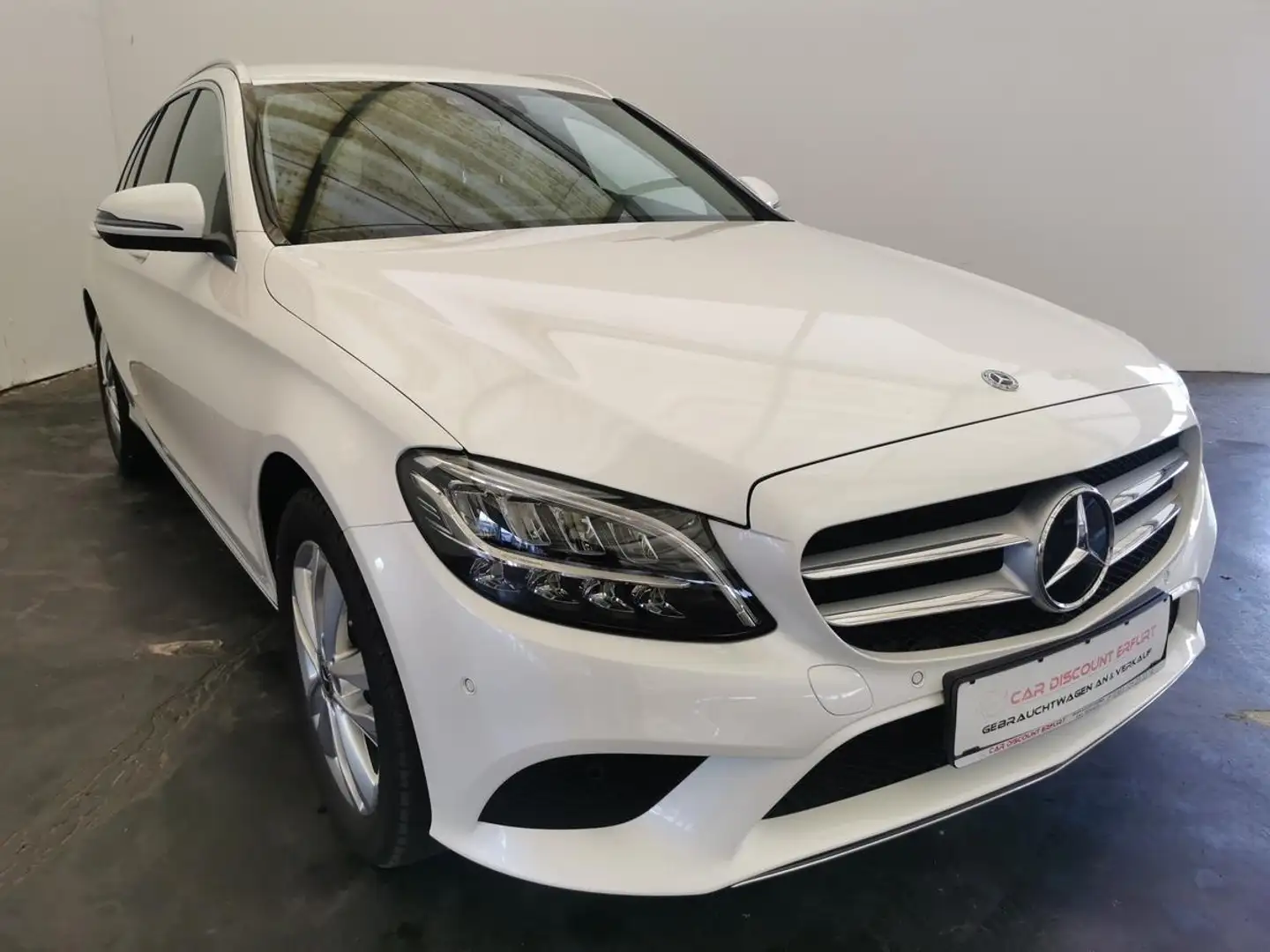 Mercedes-Benz C 220 d T Avantgarde 4Matic-Standheizung-DAB-LED- - 2
