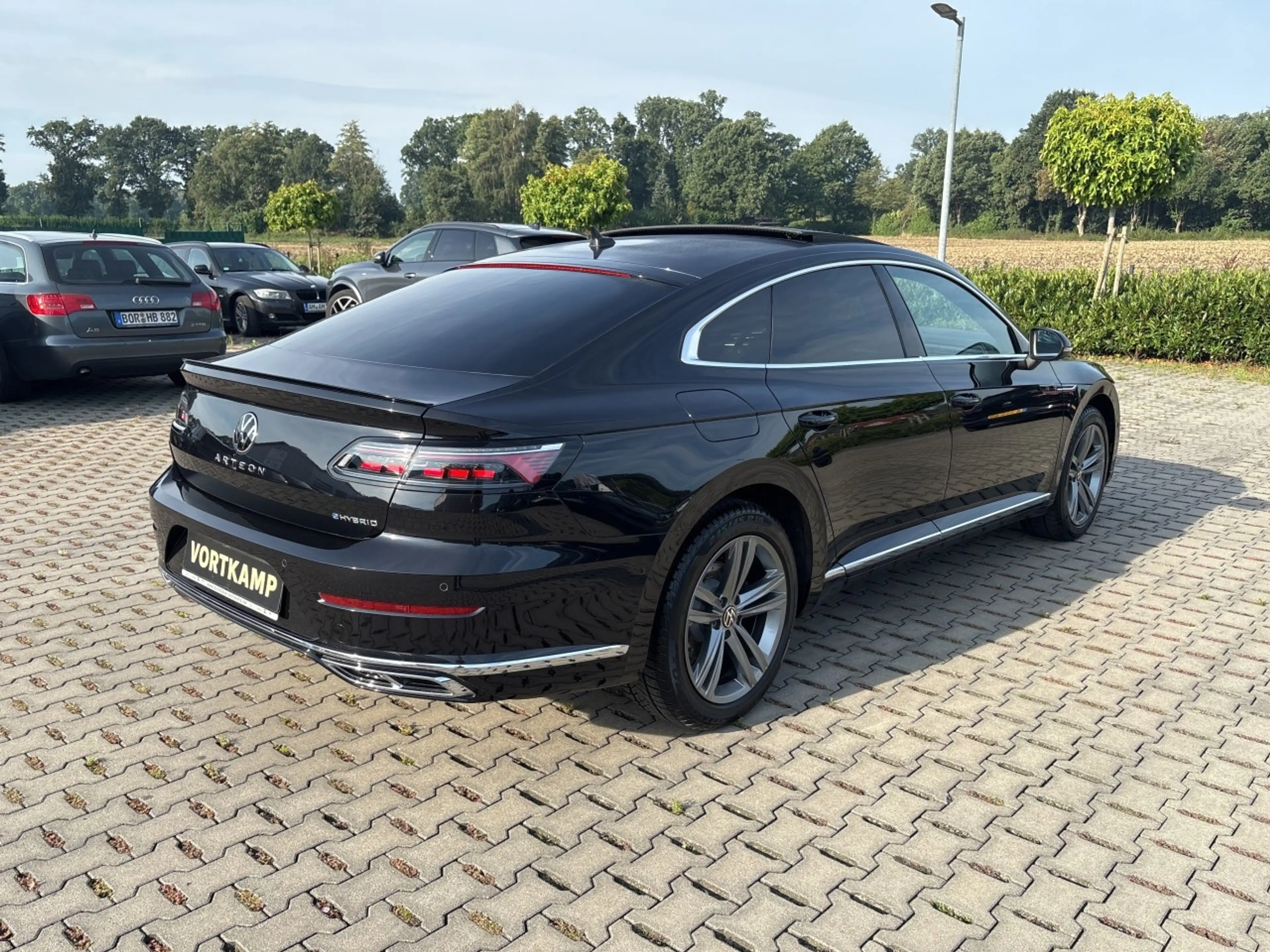 Volkswagen Arteon R-Line eHybrid Pano/AHK/StdHzg/IQLight — photo 6