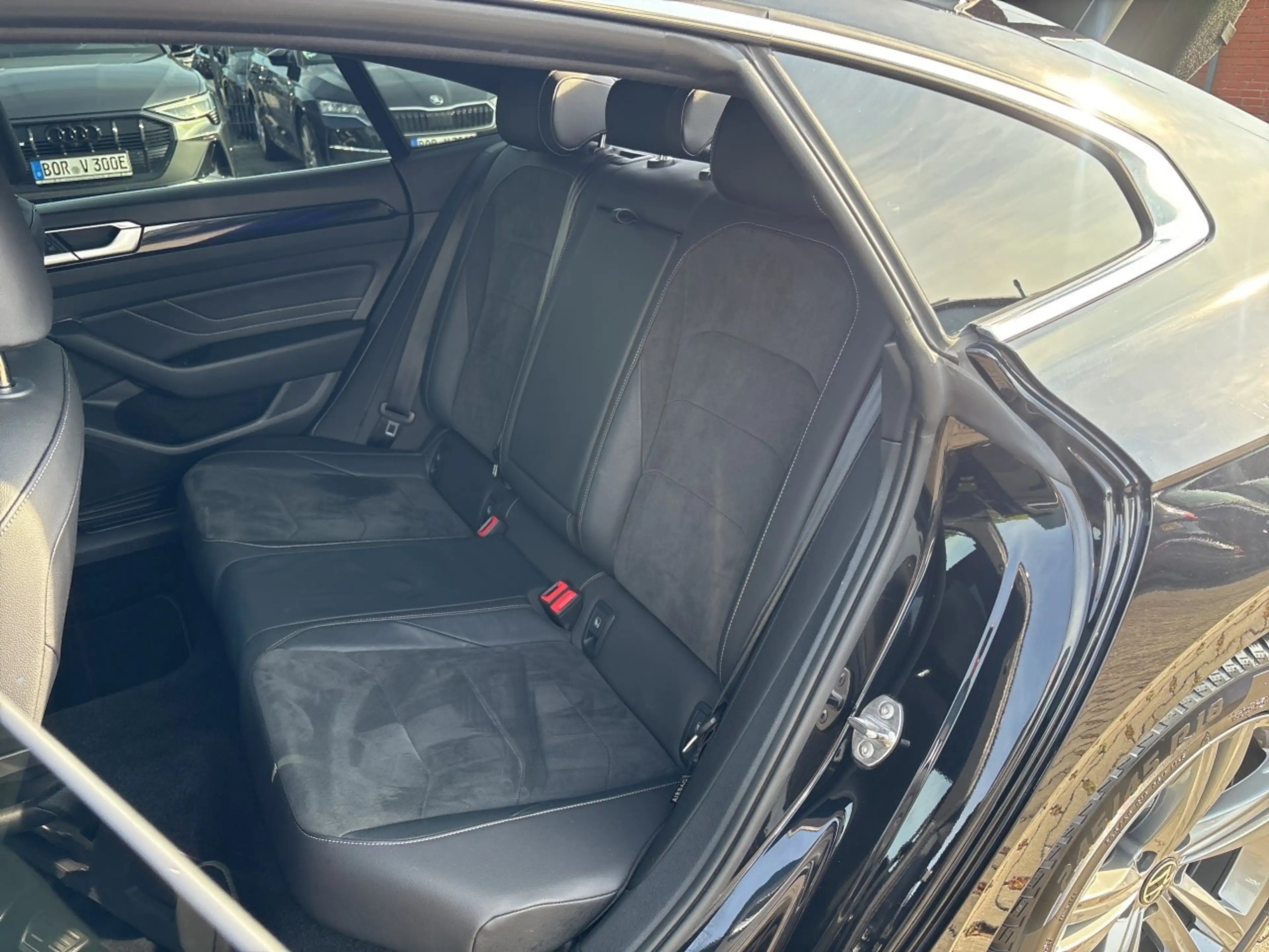 Volkswagen Arteon R-Line eHybrid Pano/AHK/StdHzg/IQLight — photo 13