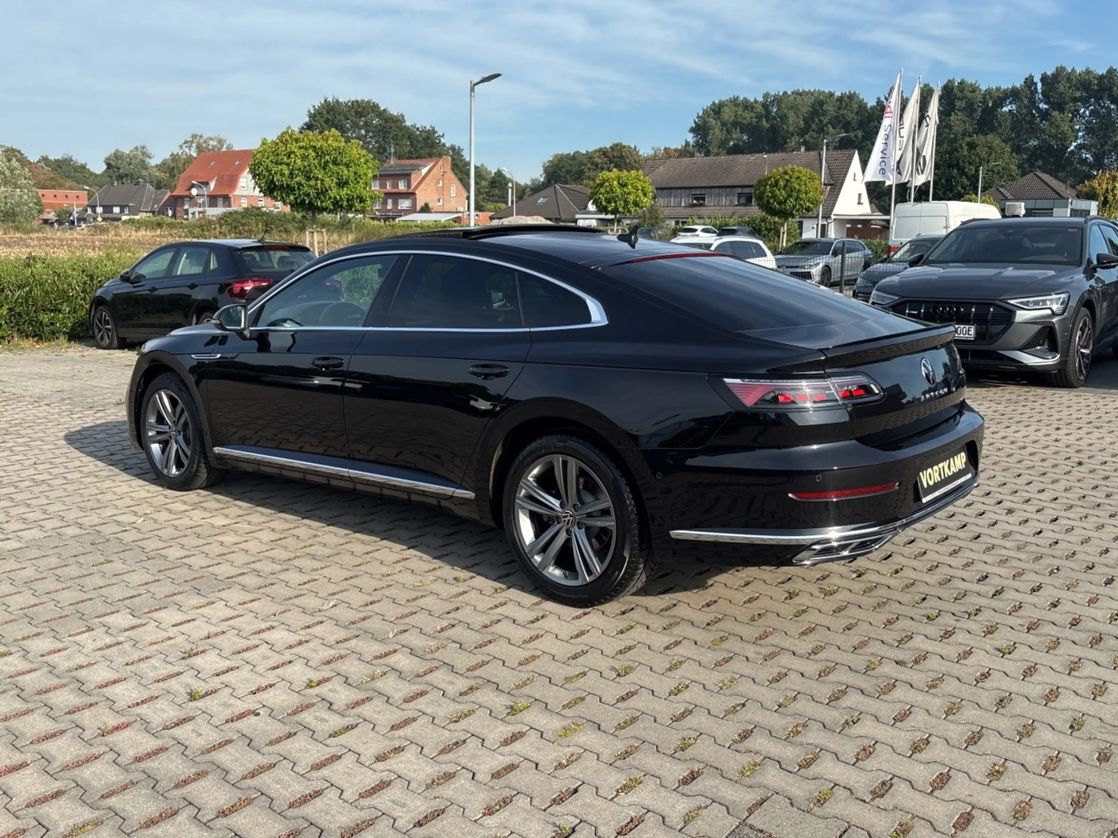 Volkswagen Arteon R-Line eHybrid Pano/AHK/StdHzg/IQLight — photo 8