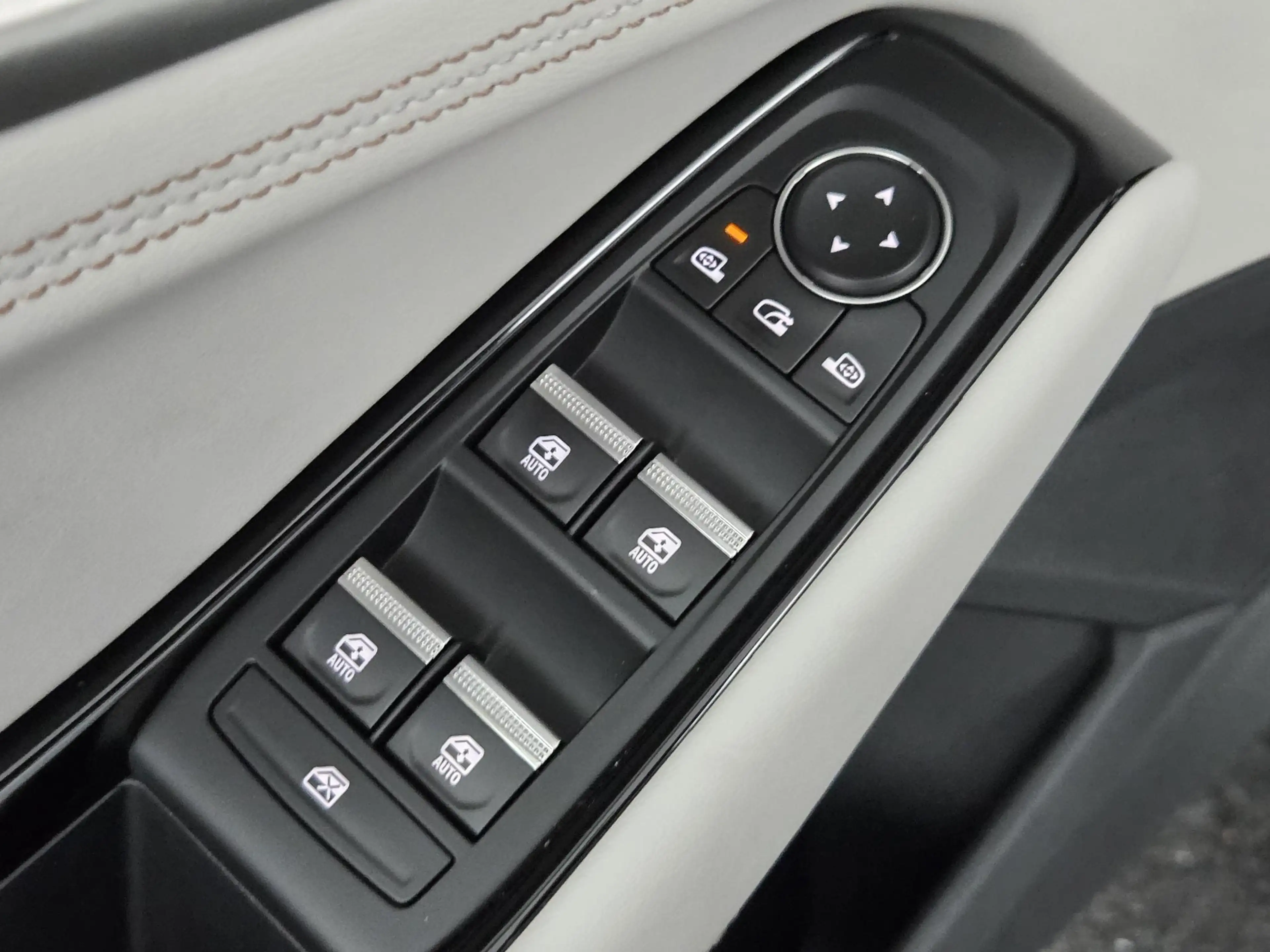 Renault Espace E-Tech full hybrid 200 iconic 7p. | Harman/Kardon — photo 44
