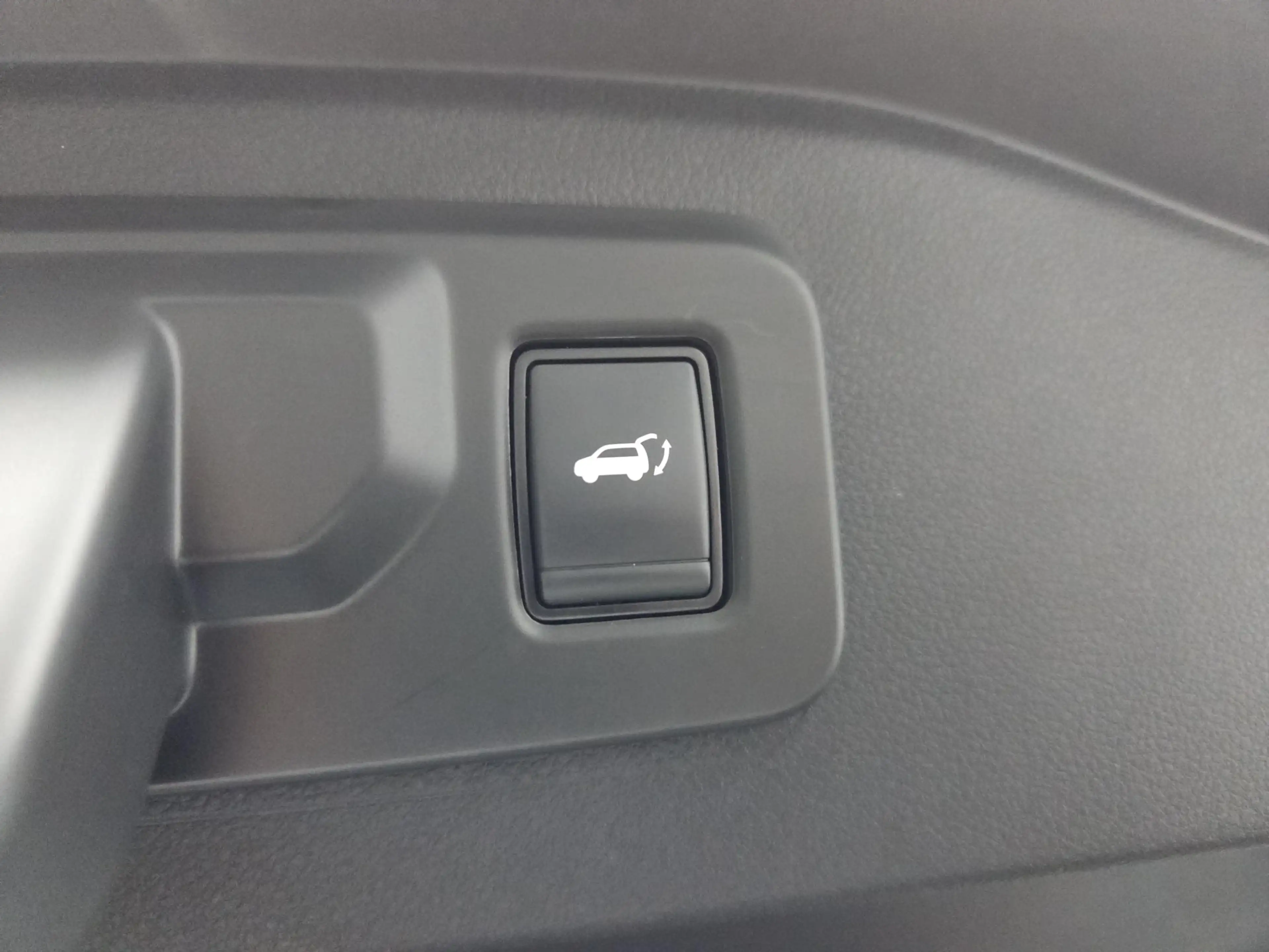 Renault Espace E-Tech full hybrid 200 iconic 7p. | Harman/Kardon — photo 48