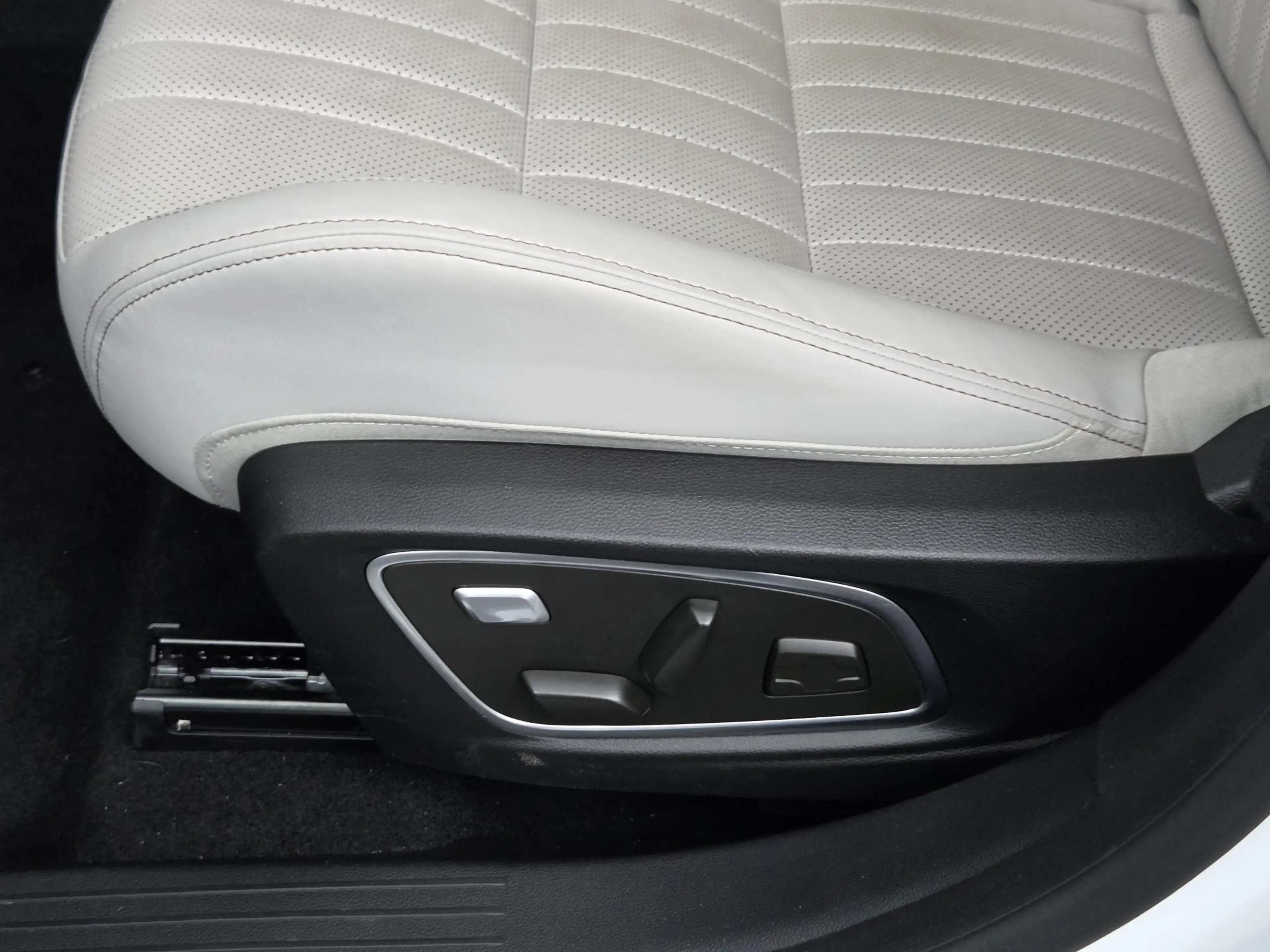 Renault Espace E-Tech full hybrid 200 iconic 7p. | Harman/Kardon — photo 10