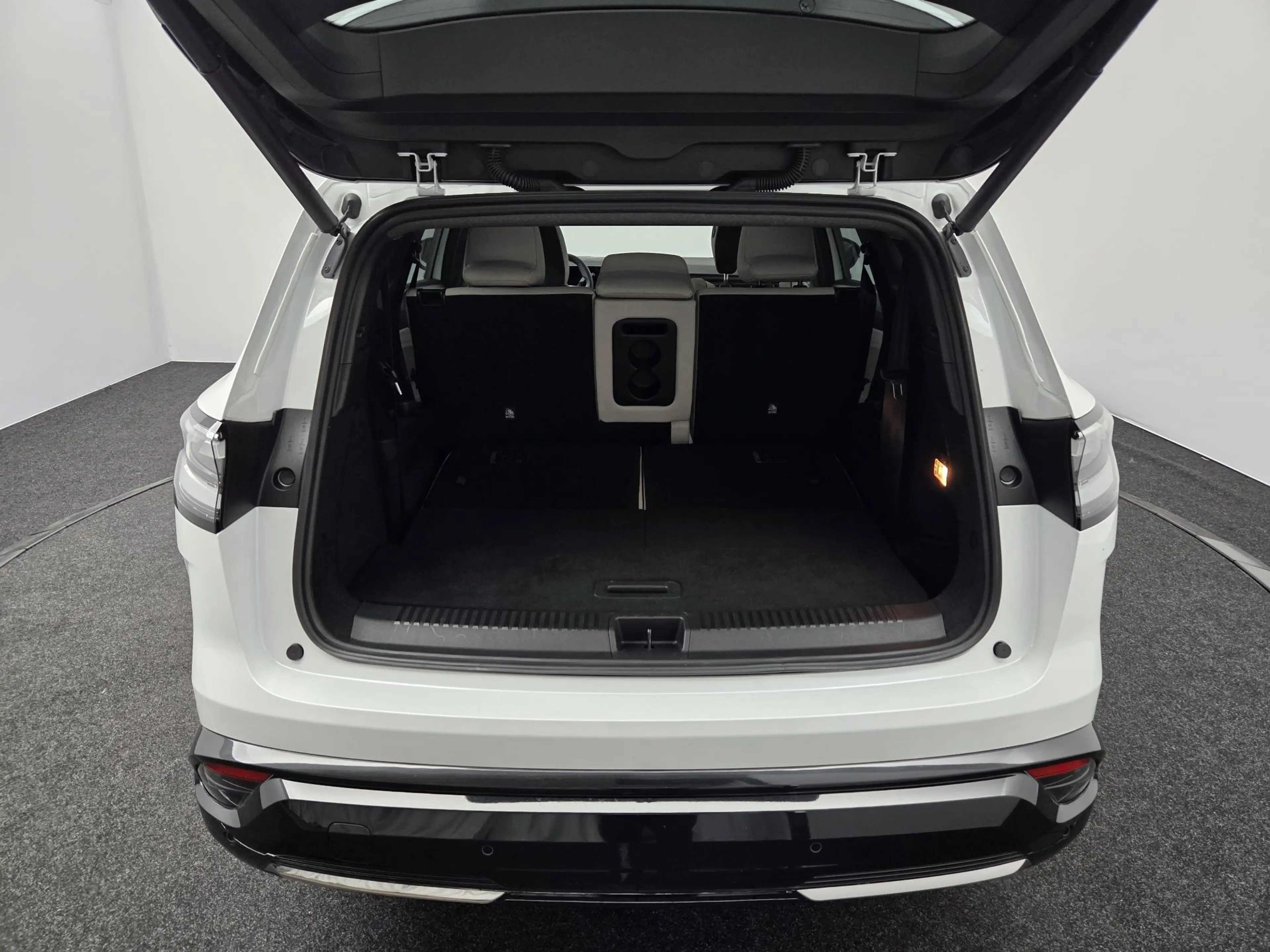 Renault Espace E-Tech full hybrid 200 iconic 7p. | Harman/Kardon — photo 23