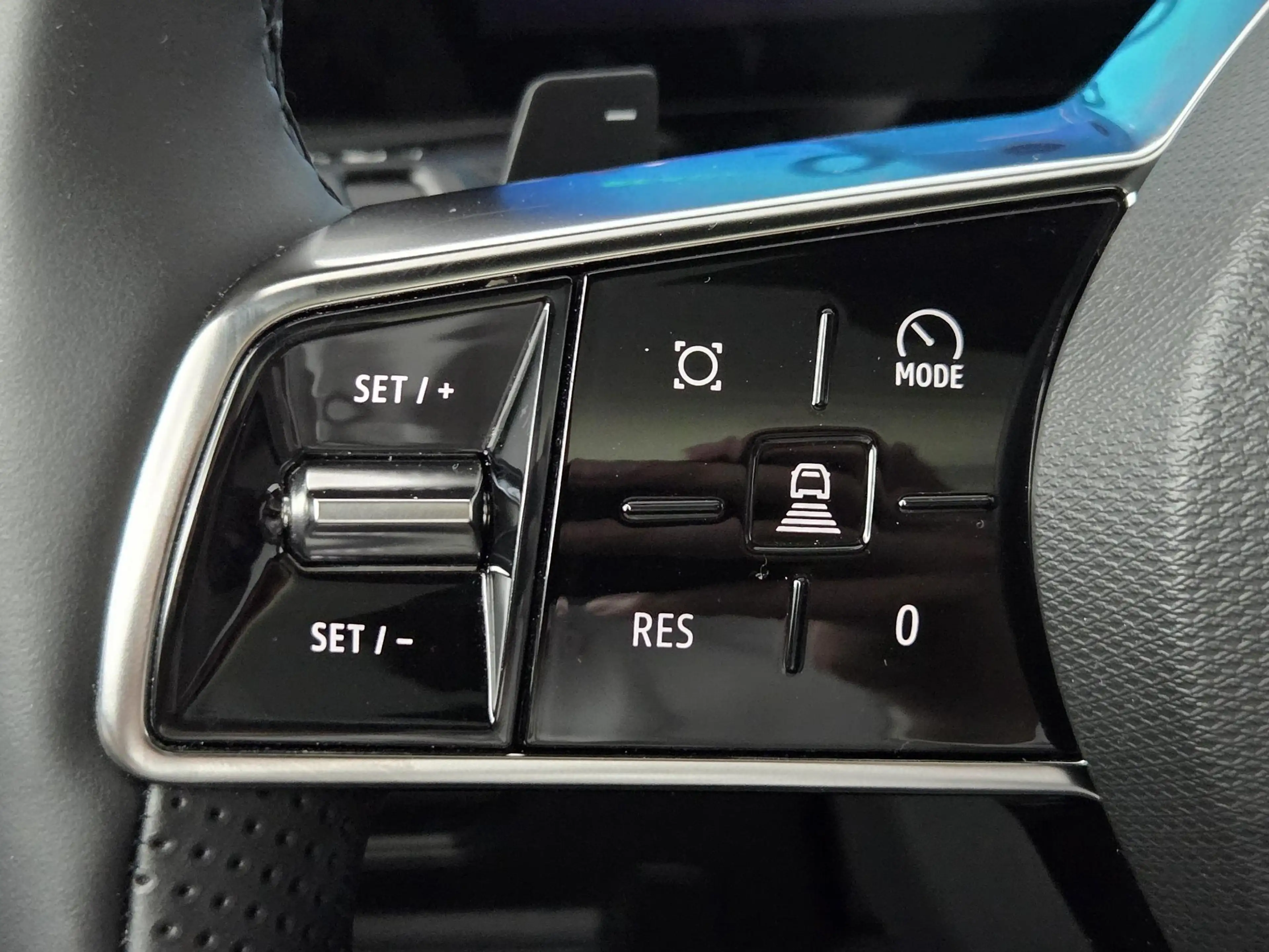 Renault Espace E-Tech full hybrid 200 iconic 7p. | Harman/Kardon — photo 36