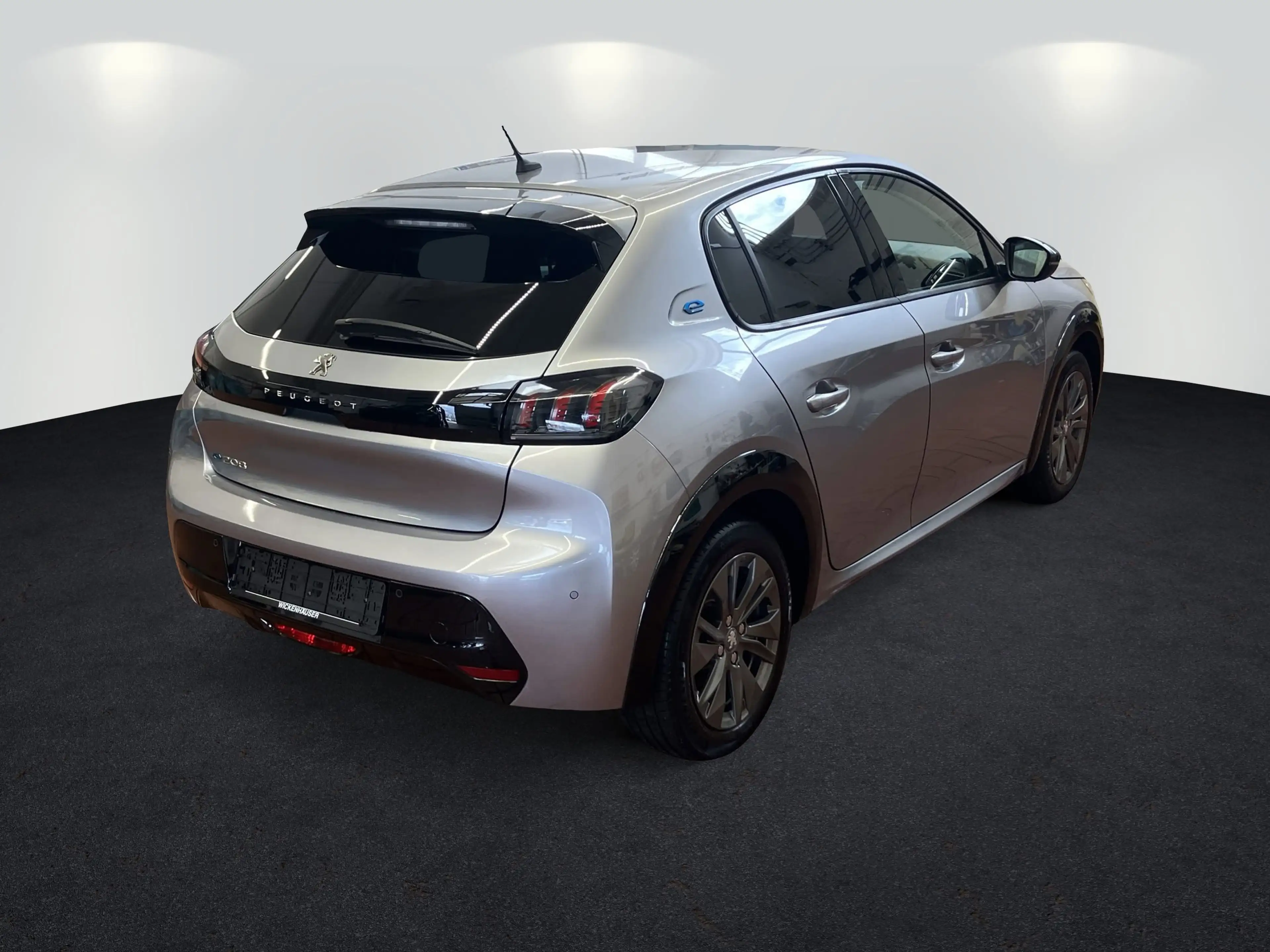 Peugeot e-208 Elektro Allure SHZ+Kam+KeyLess+CarPlay — photo 4