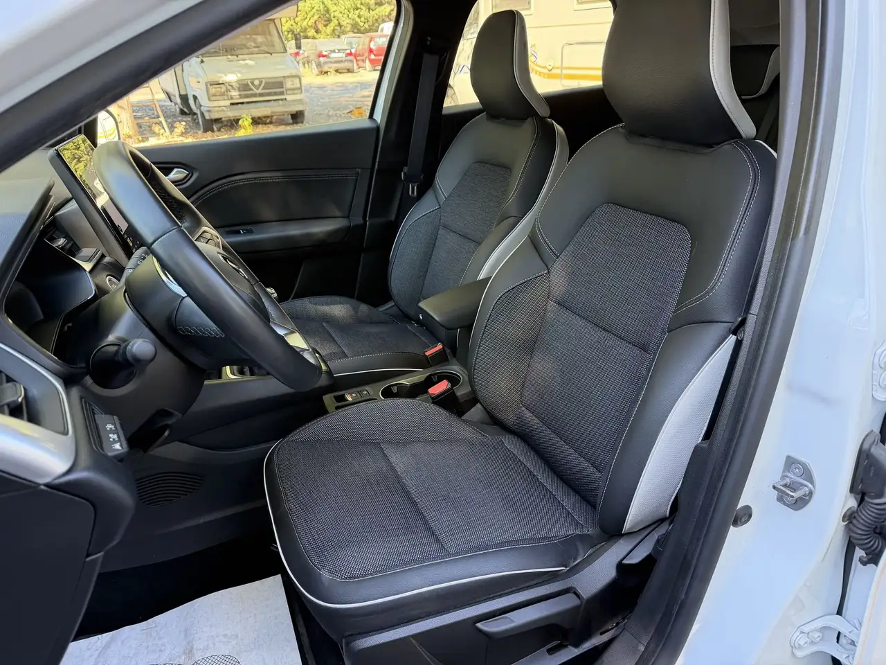 Renault Captur 1.0 tce Techno Gpl 100cv, миниатюра 9