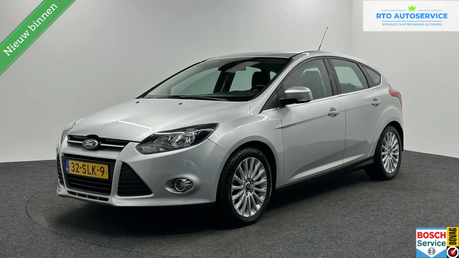 Ford Focus 1.6 EcoBoost First Edition TREKHAAK ECC CRUISE LM. Gris - 1