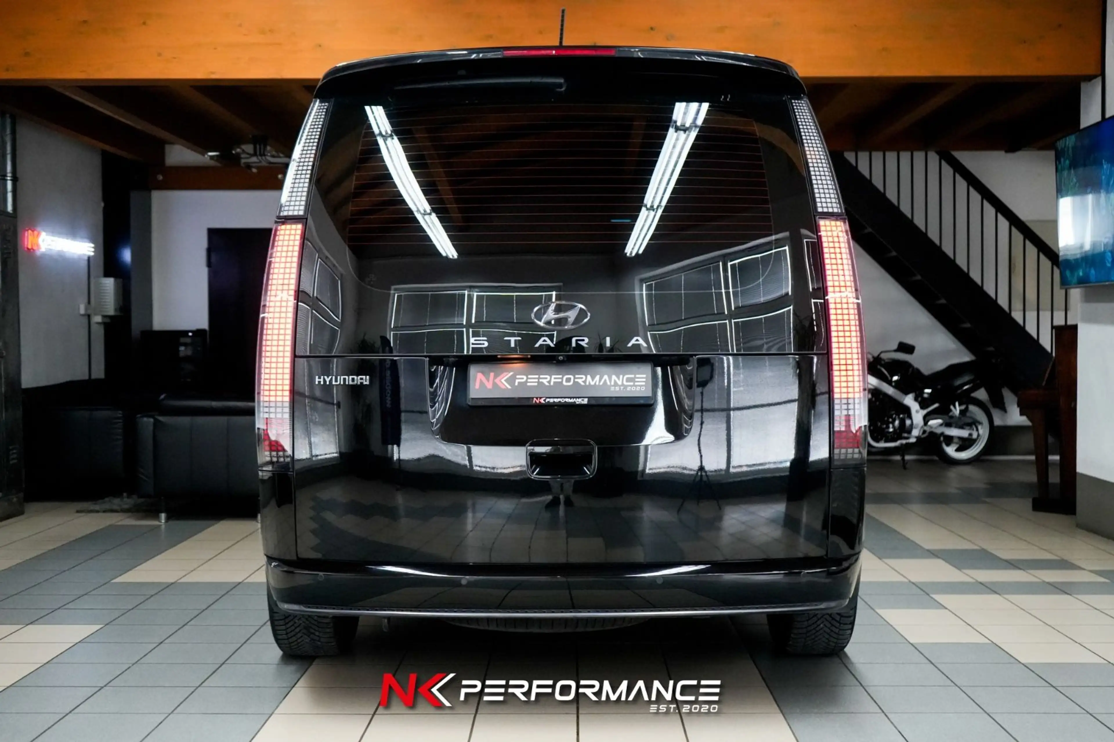 Hyundai STARIA Signature 2WD / RELAX-SITZE / 360° / ACC — photo 8