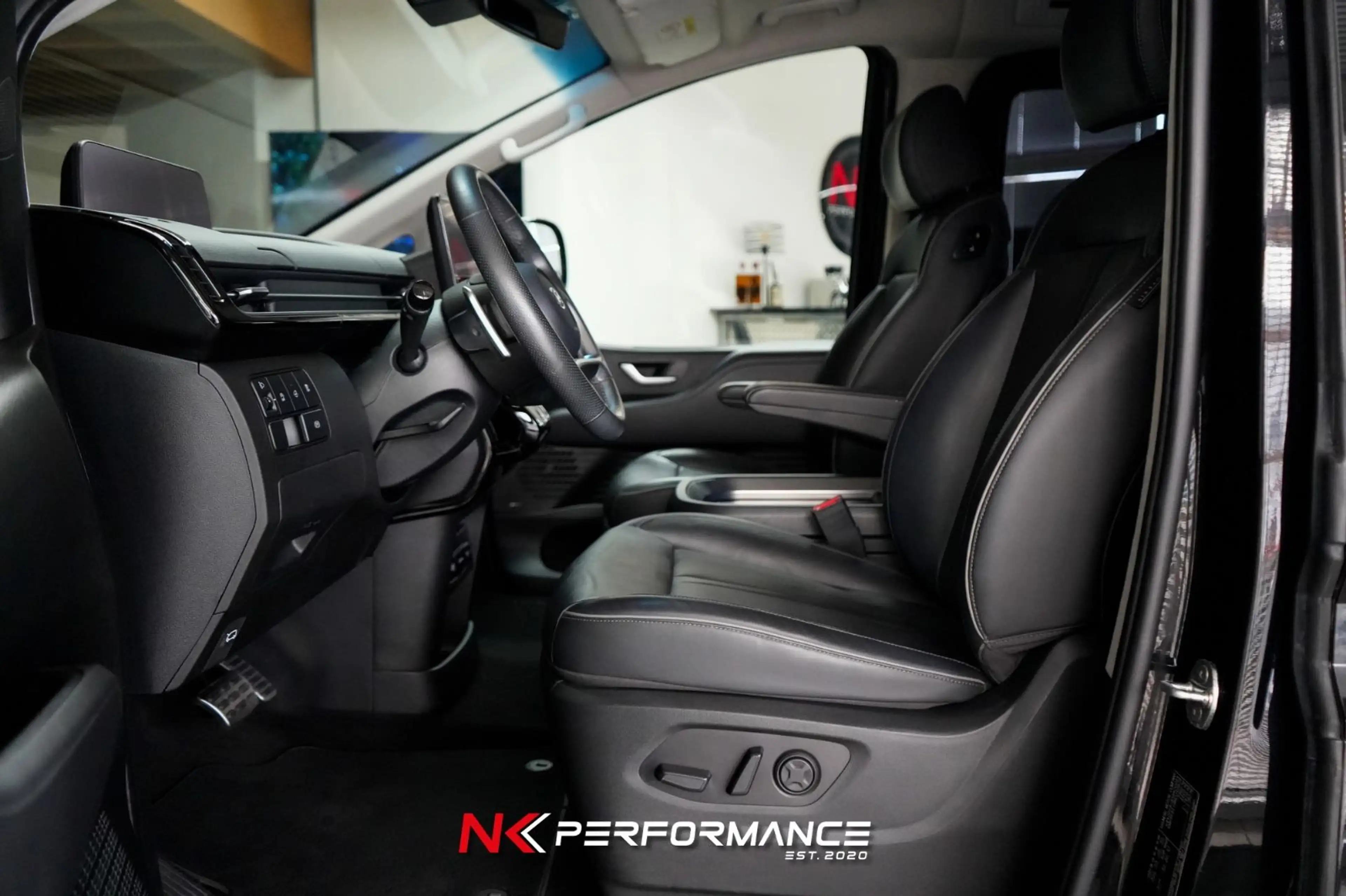 Hyundai STARIA Signature 2WD / RELAX-SITZE / 360° / ACC — photo 14