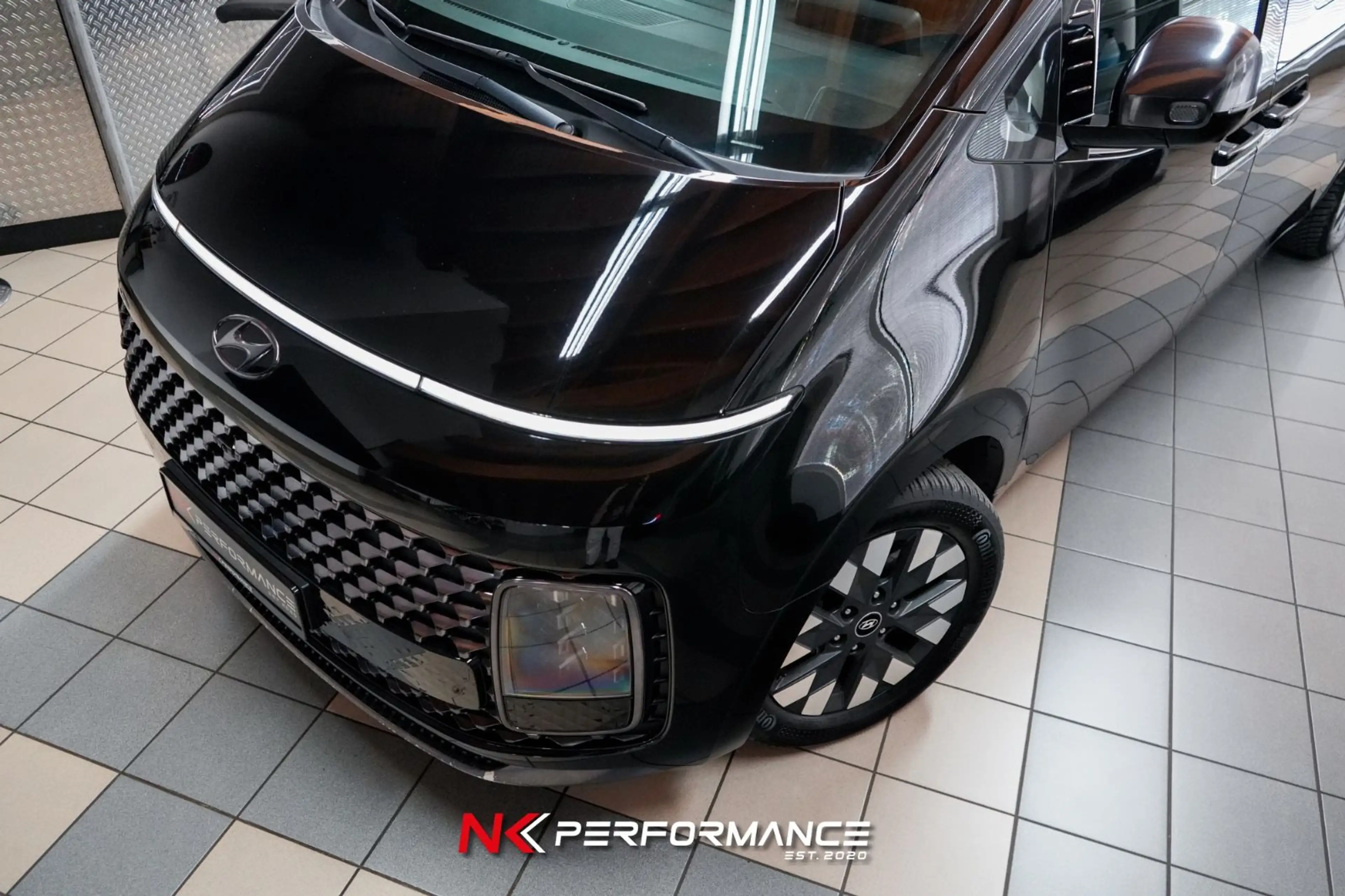 Hyundai STARIA Signature 2WD / RELAX-SITZE / 360° / ACC — photo 2