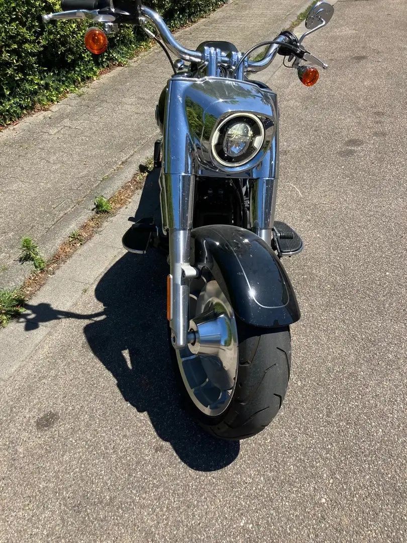 Harley-Davidson Fat Boy 114CI Чорний - 2