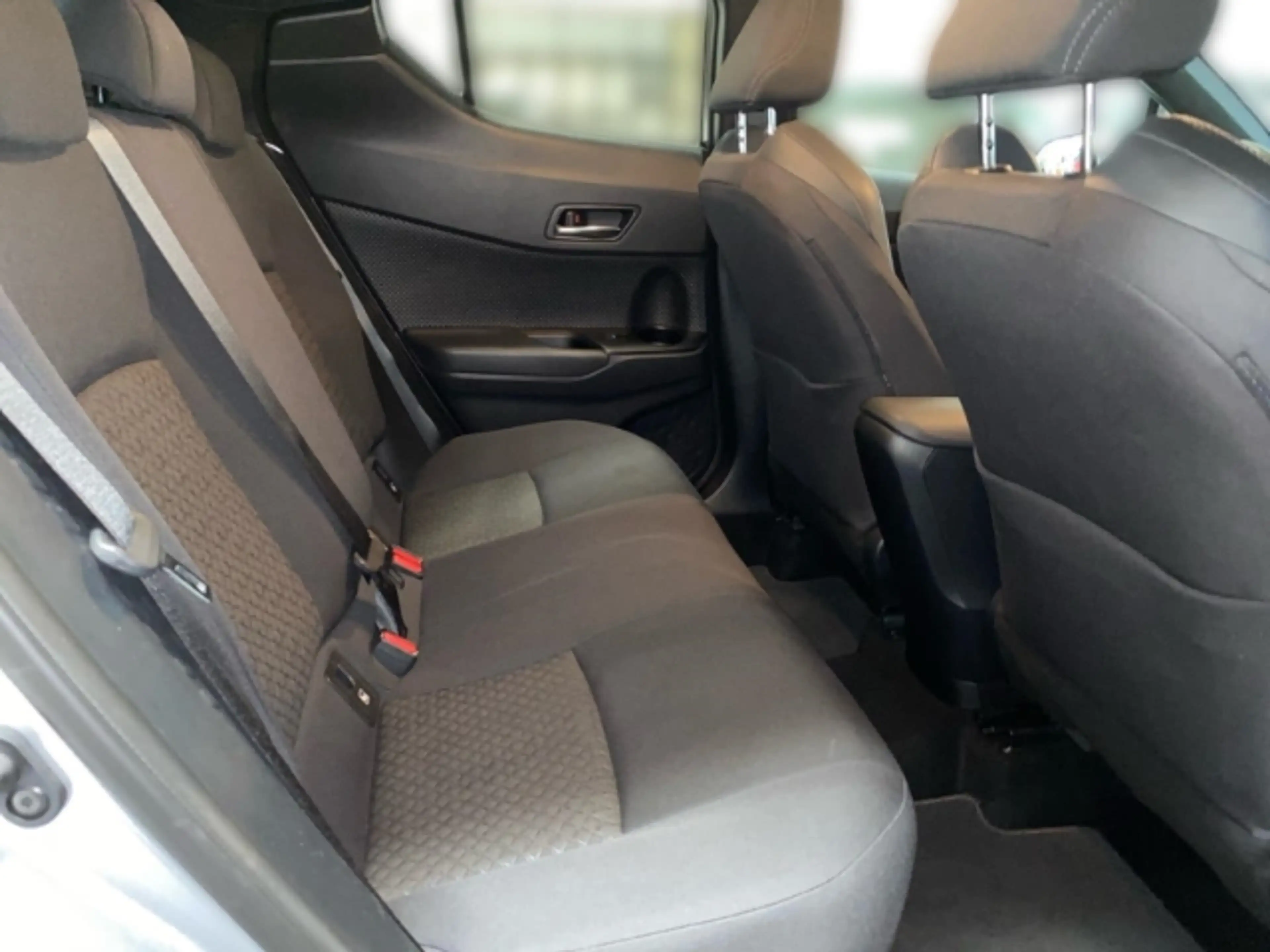 Toyota C-HR 2.0 Hybrid Team Deutschland Navi+Rückfahrkamera+Si — photo 13