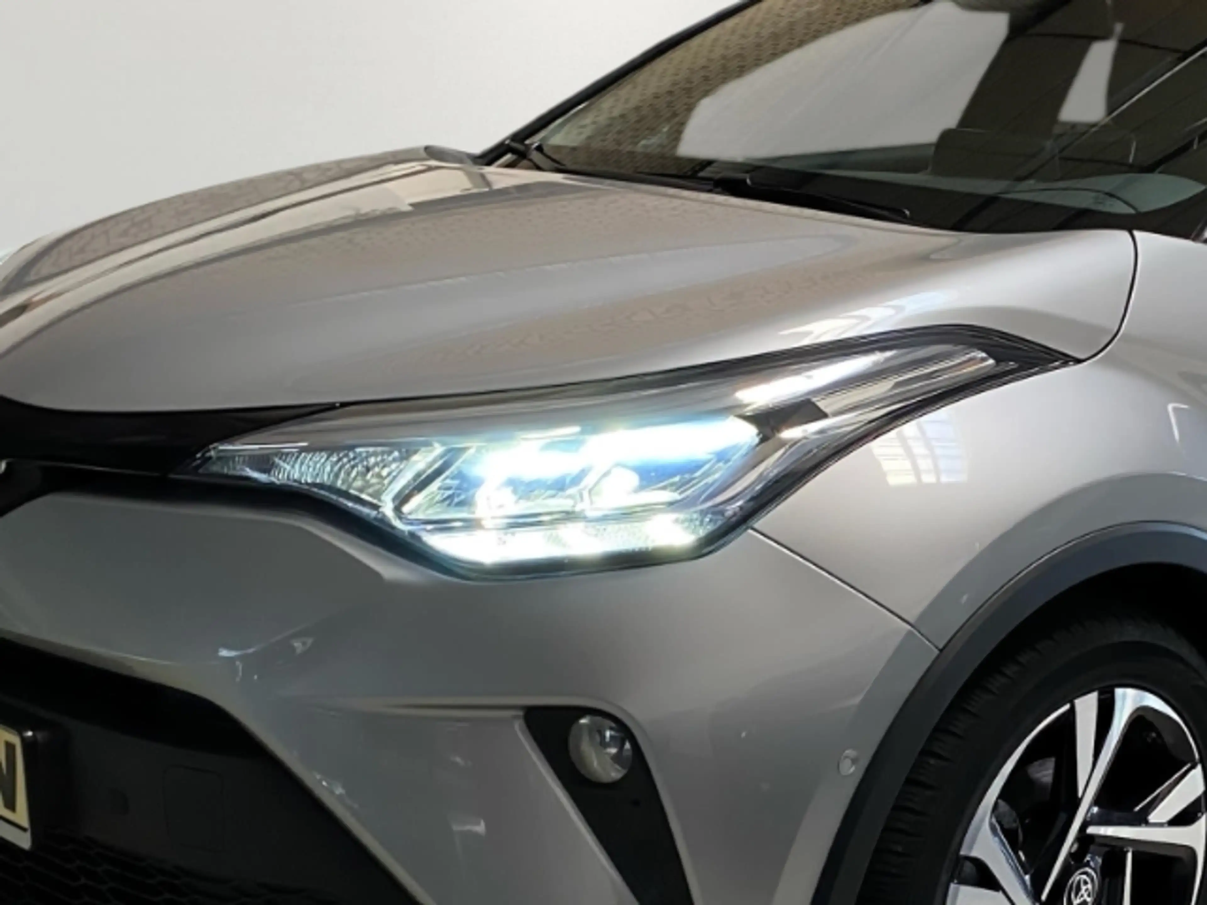 Toyota C-HR 2.0 Hybrid Team Deutschland Navi+Rückfahrkamera+Si — photo 5