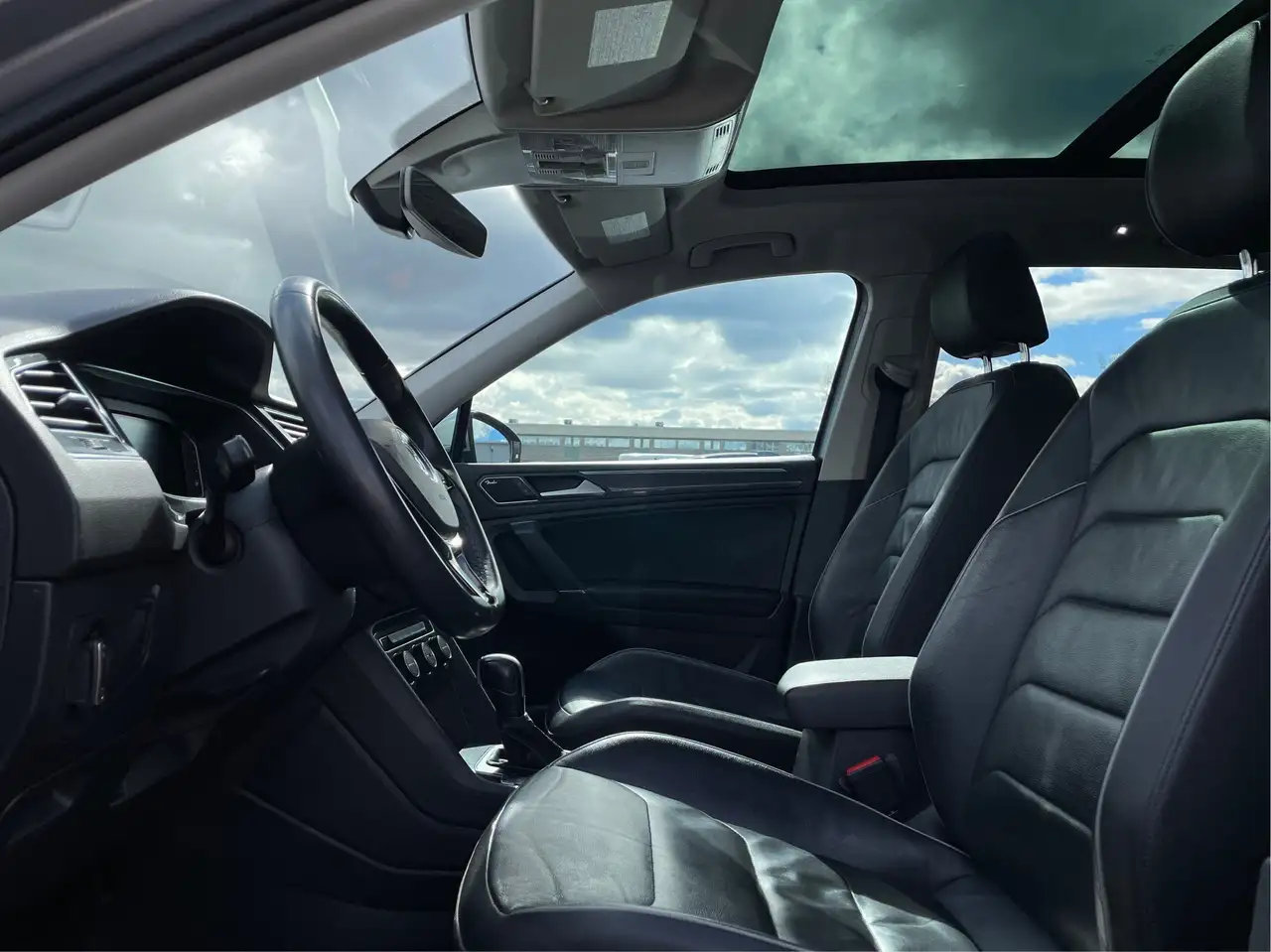 Volkswagen Tiguan снимка Volkswagen Tiguan