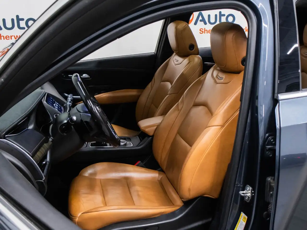 Cadillac XT4 снимка Cadillac XT4