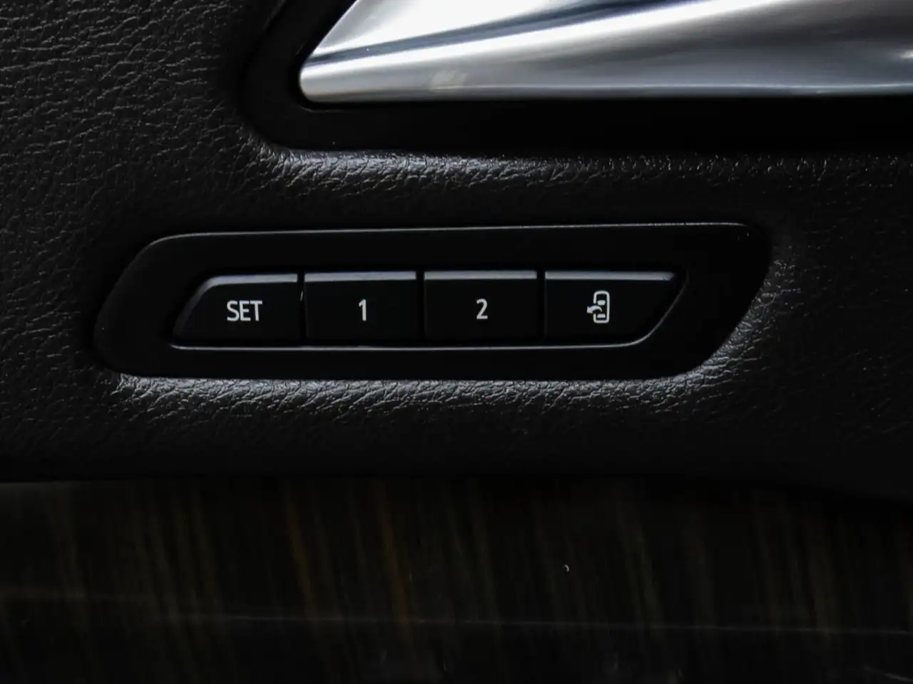 Cadillac XT4 снимка Cadillac XT4