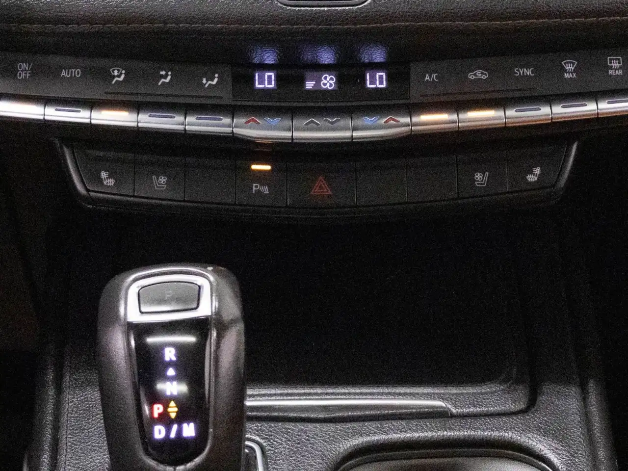 Cadillac XT4 снимка Cadillac XT4