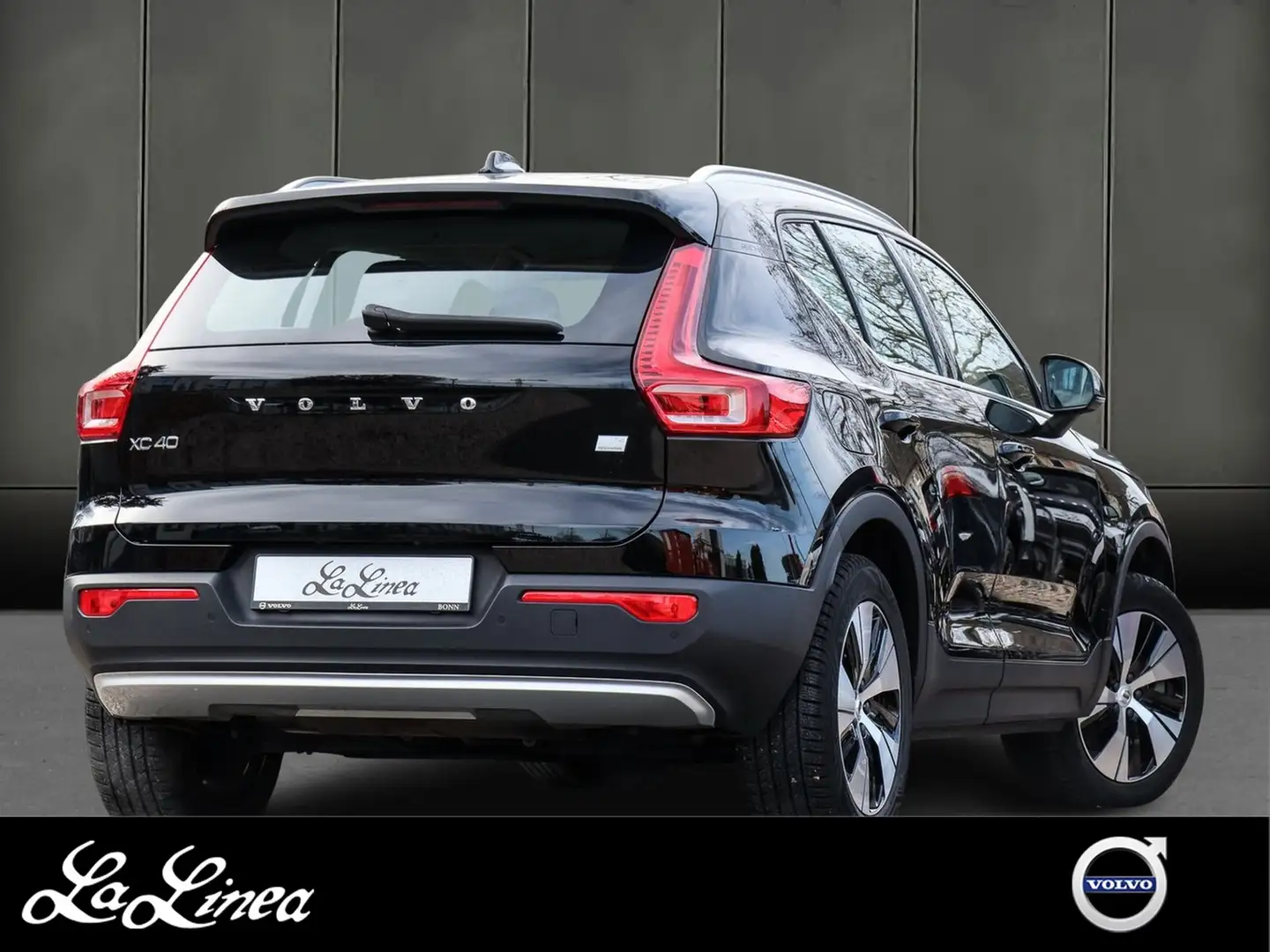 Volvo XC40 T4 Inscription Expression Recharge Plug-In Hybrid Schwarz - 2