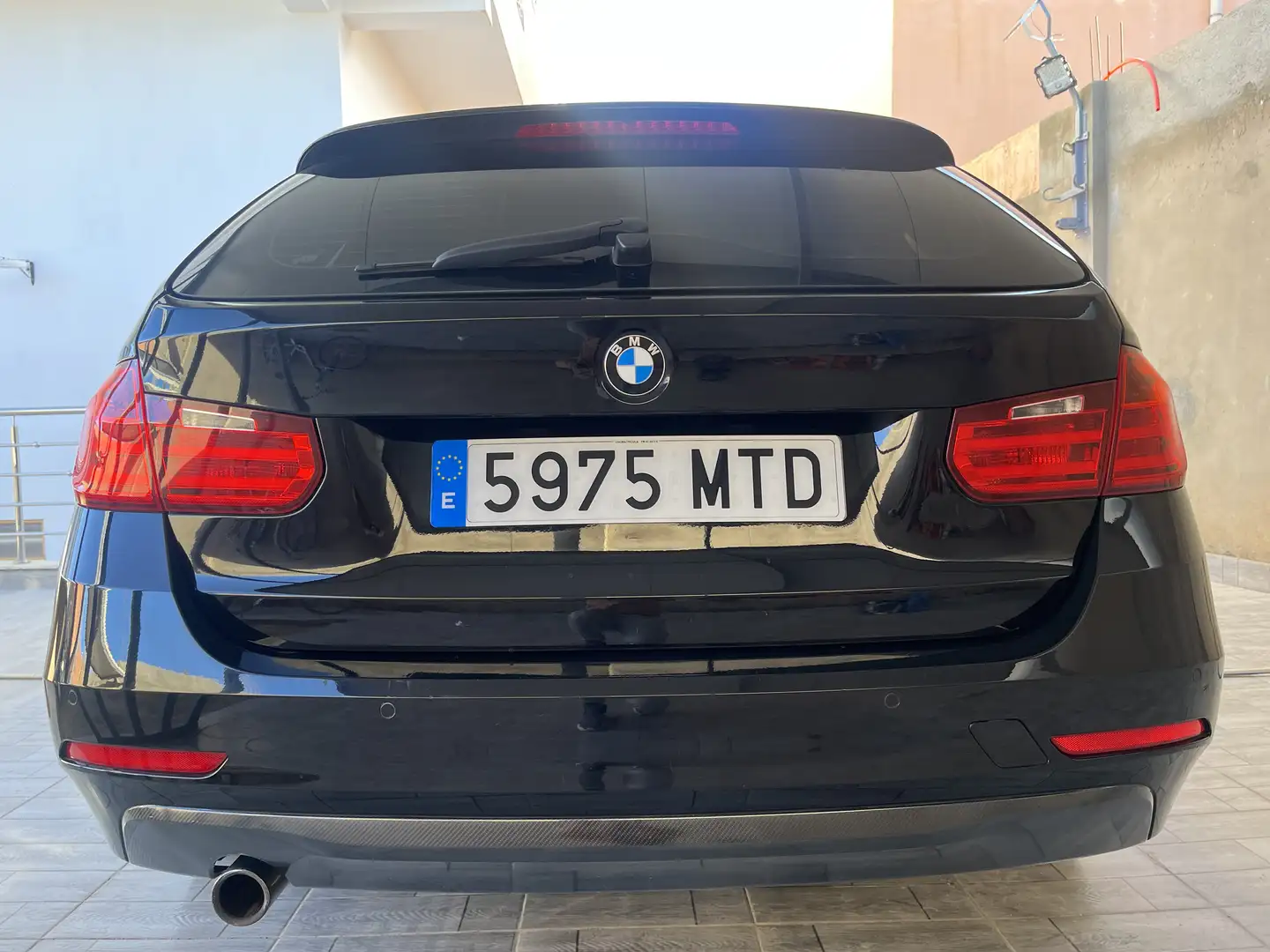 BMW 318 318dA Touring Luxury (0.0) Negro - 2