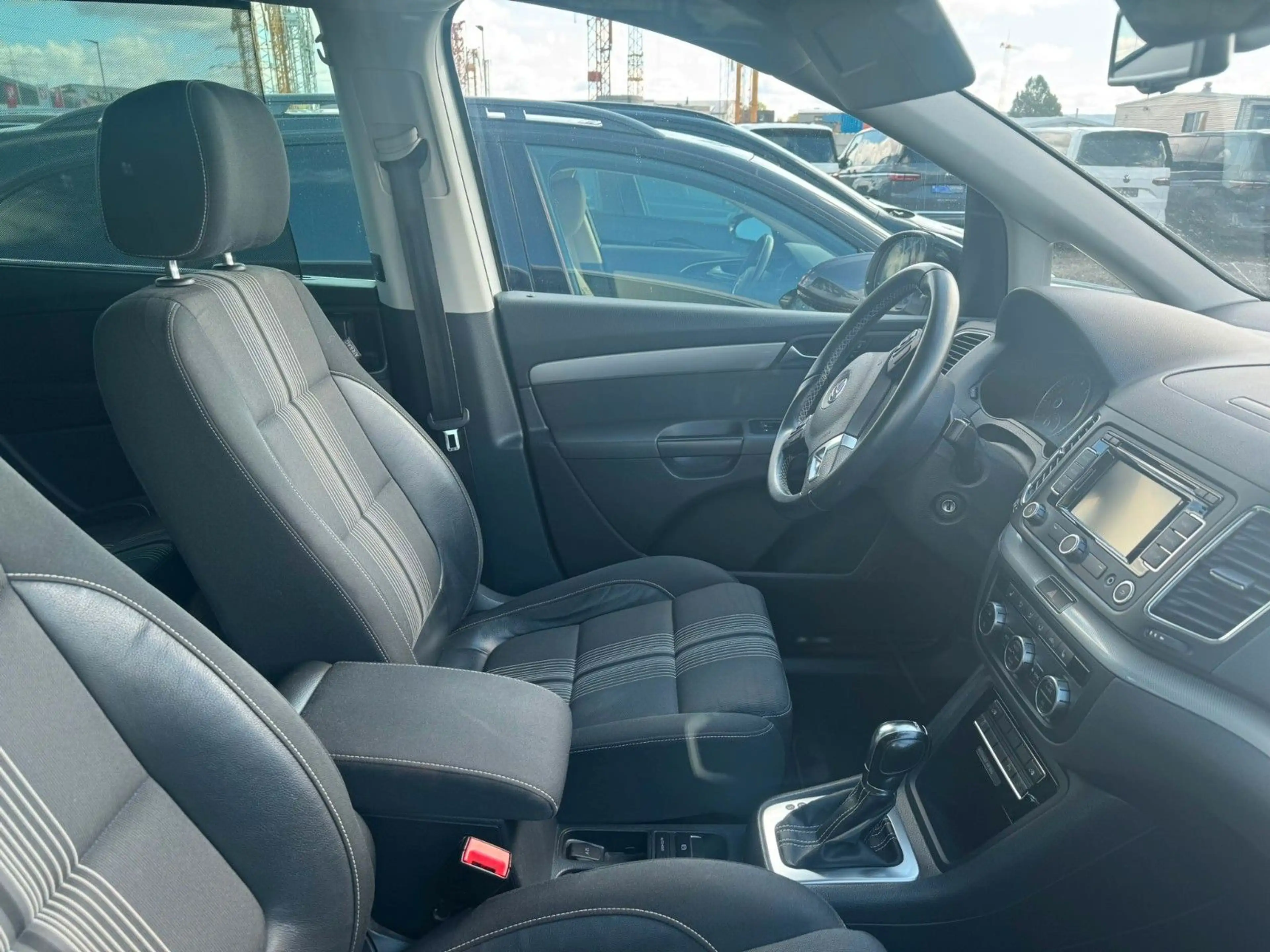 Volkswagen Sharan Match — photo 7