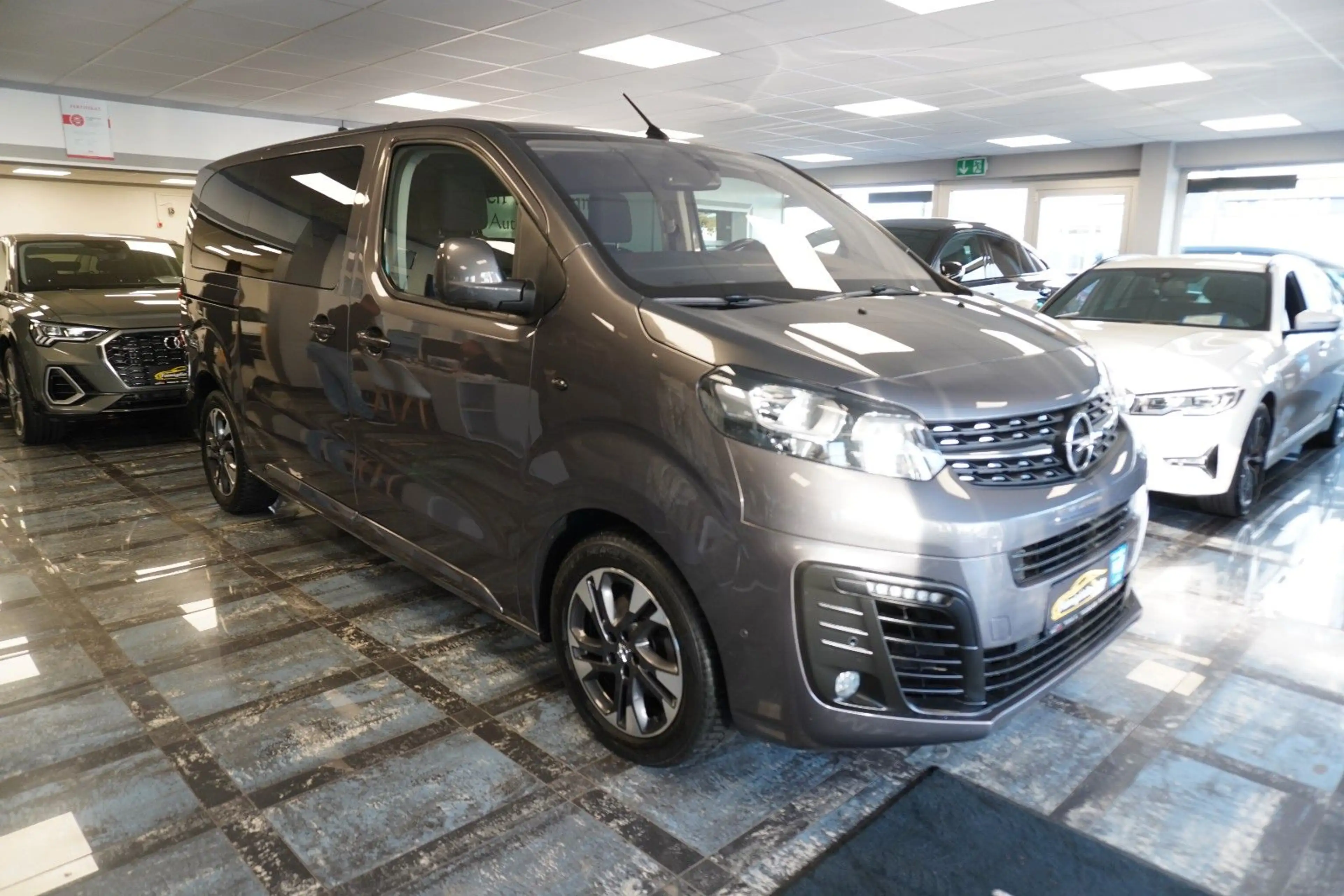 Opel Zafira Life Edition M/Navigation/Kamera/1.Vorhal — photo 9