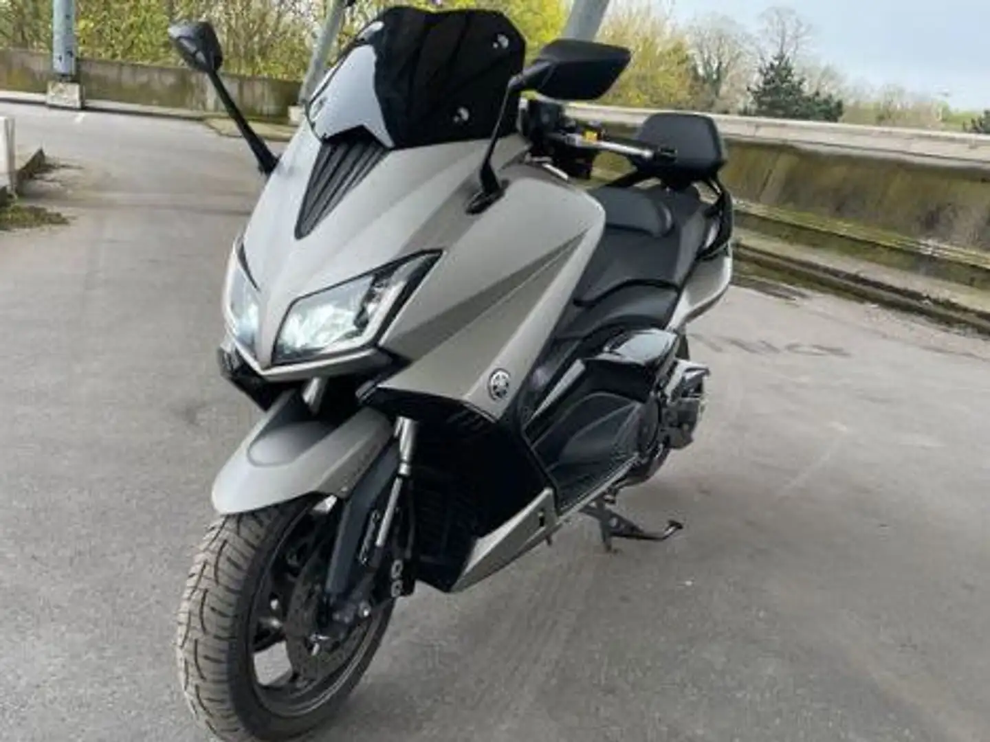 Yamaha TMAX 530 Argent - 1