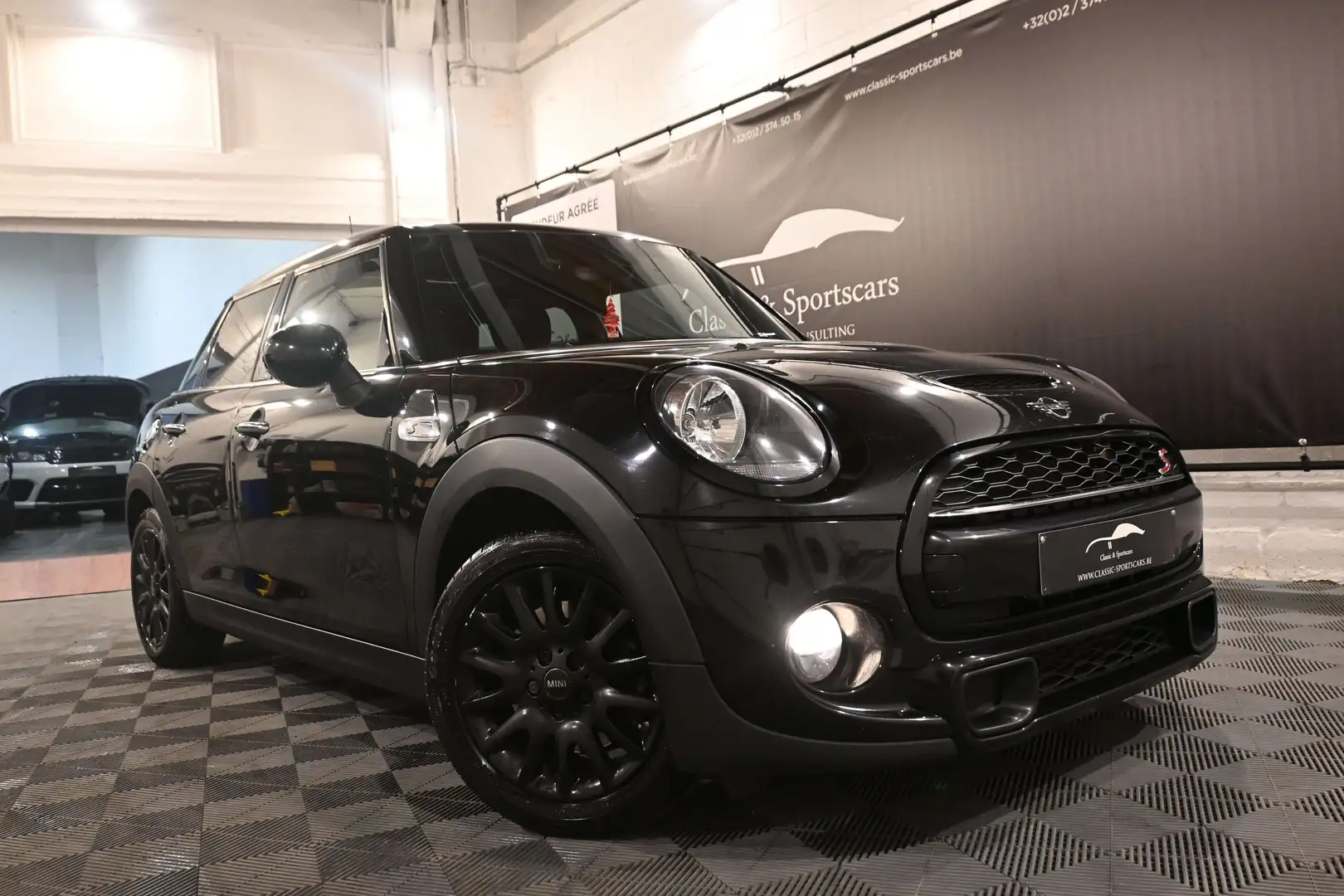 MINI Cooper S 2.0iA Cooper S AUTO / 5 DOORS / TOIT PANO / PDC Noir - 2