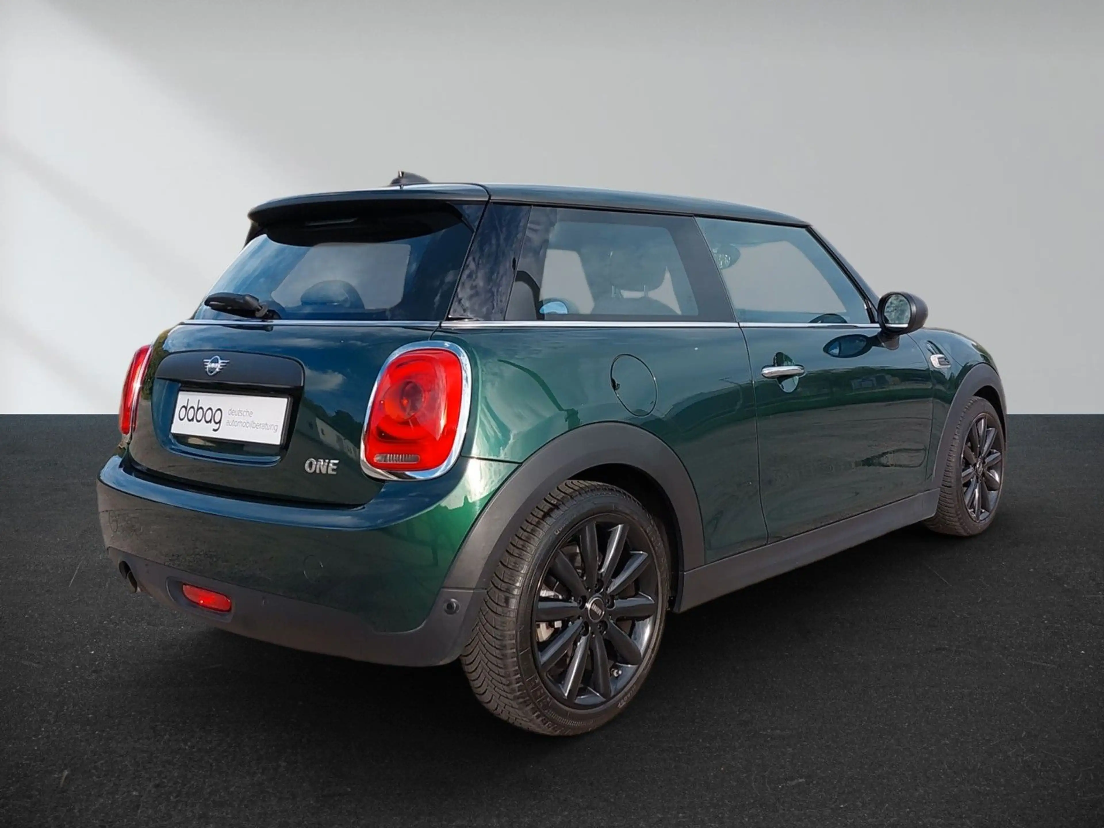 MINI One AUTOMATIK 1. Hand SHZ PANO ALLWETTER CARPLAY — photo 6