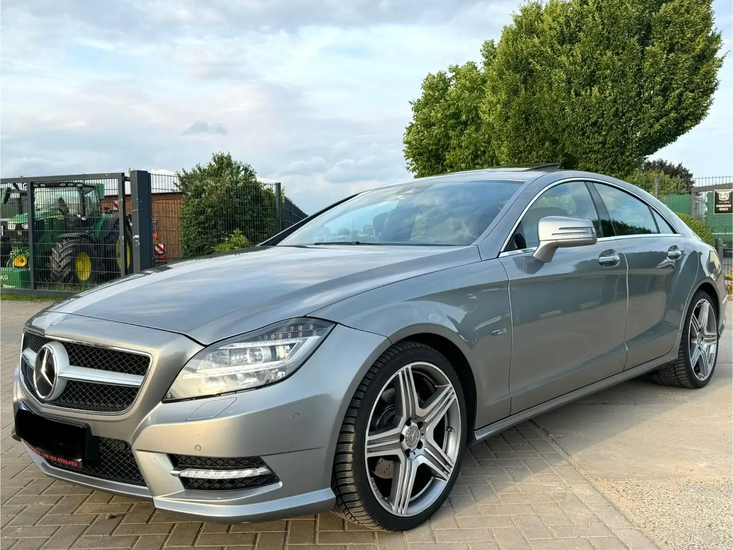 Mercedes-Benz CLS 350 CDI*AMG-PAKET*VOLLAUSSTATTUNG*KEYLESS* Silber - 2